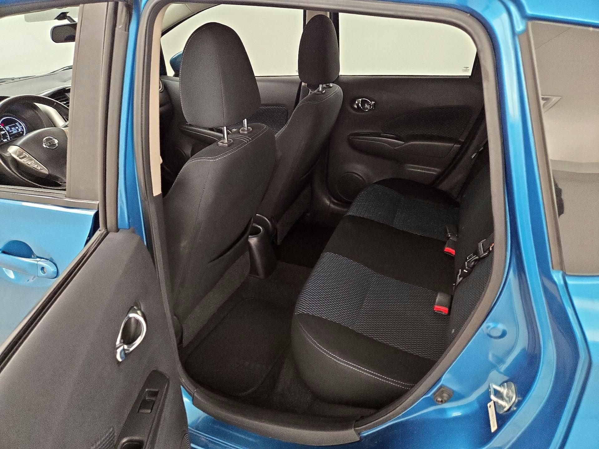 Thumbnail: 2015 Nissan Versa Note - 18