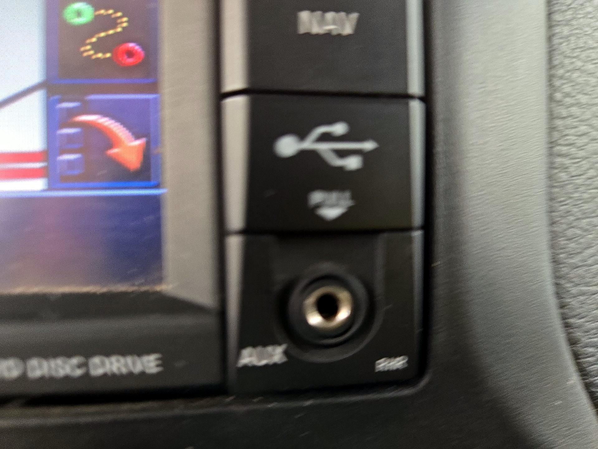 Thumbnail: 2014 Jeep Wrangler - 17