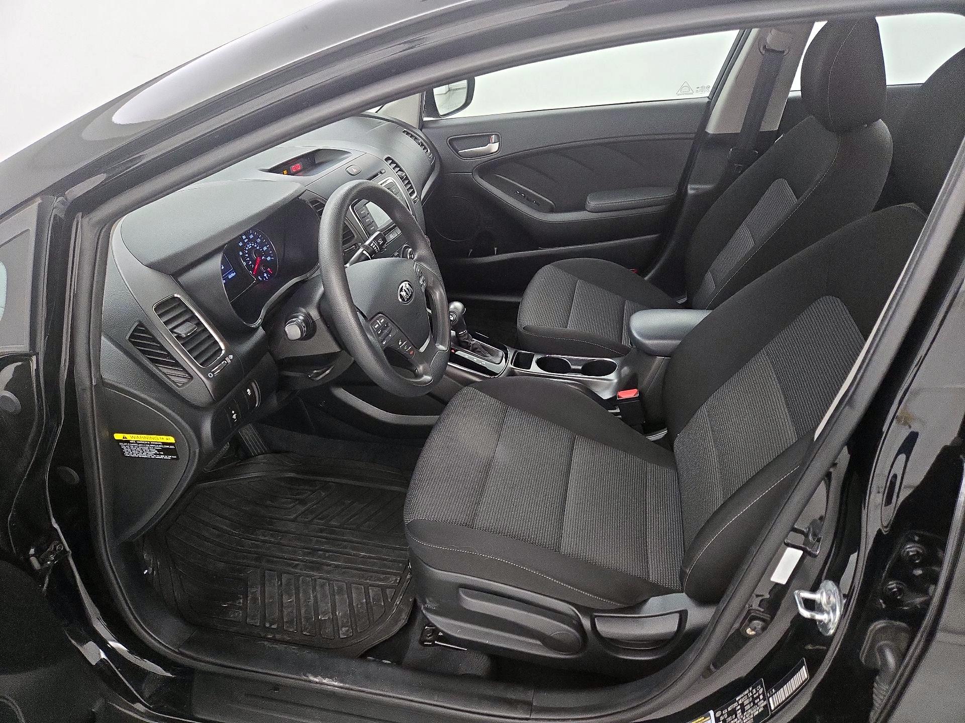 Thumbnail: 2018 Kia Forte - 11