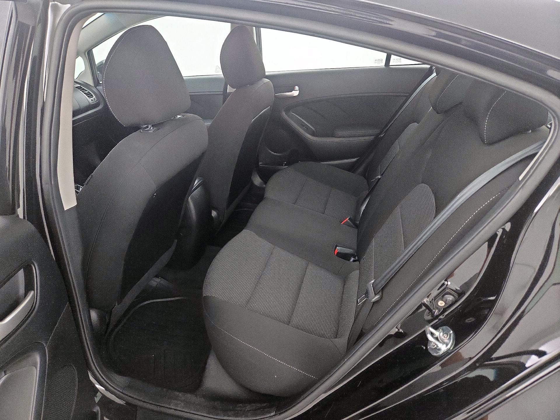 Thumbnail: 2018 Kia Forte - 19