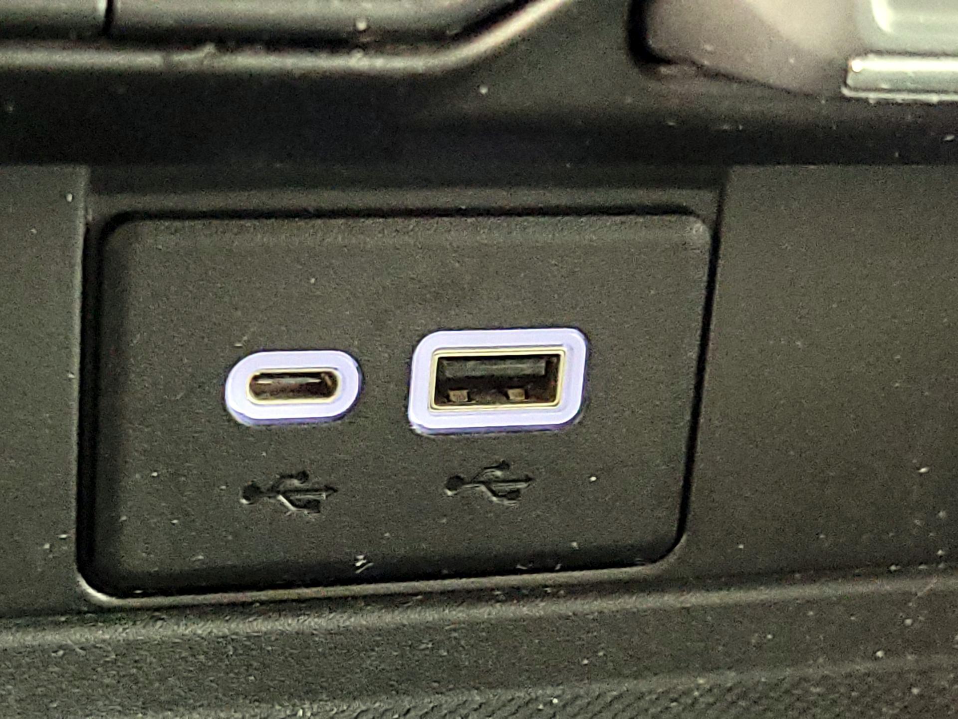 Thumbnail: 2021 Chevrolet Suburban - 18