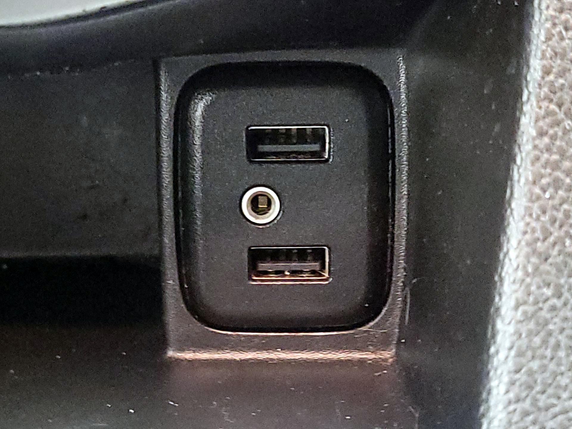 Thumbnail: 2018 Chevrolet Sonic - 18