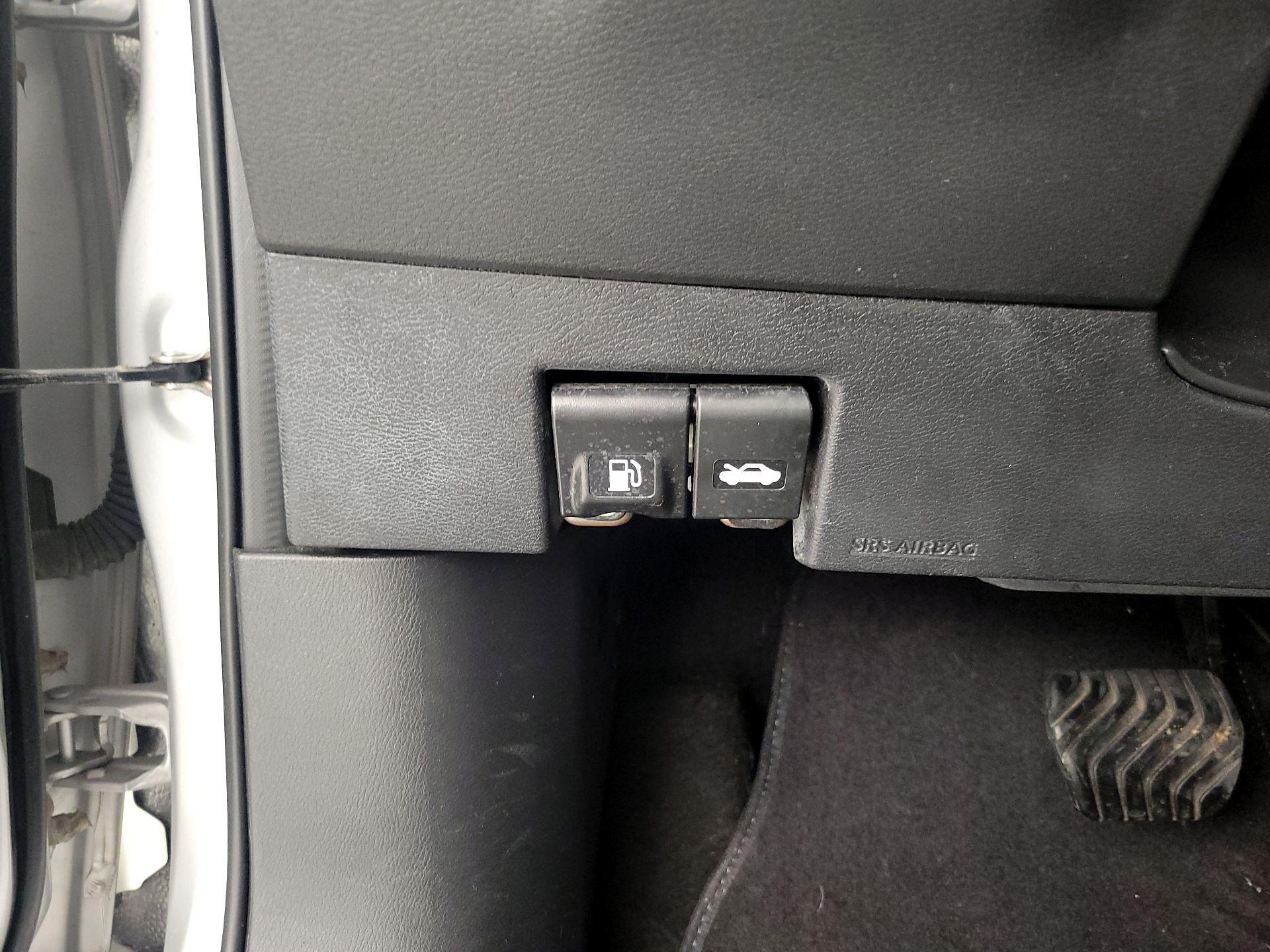 Thumbnail: 2020 Nissan Kicks - 13