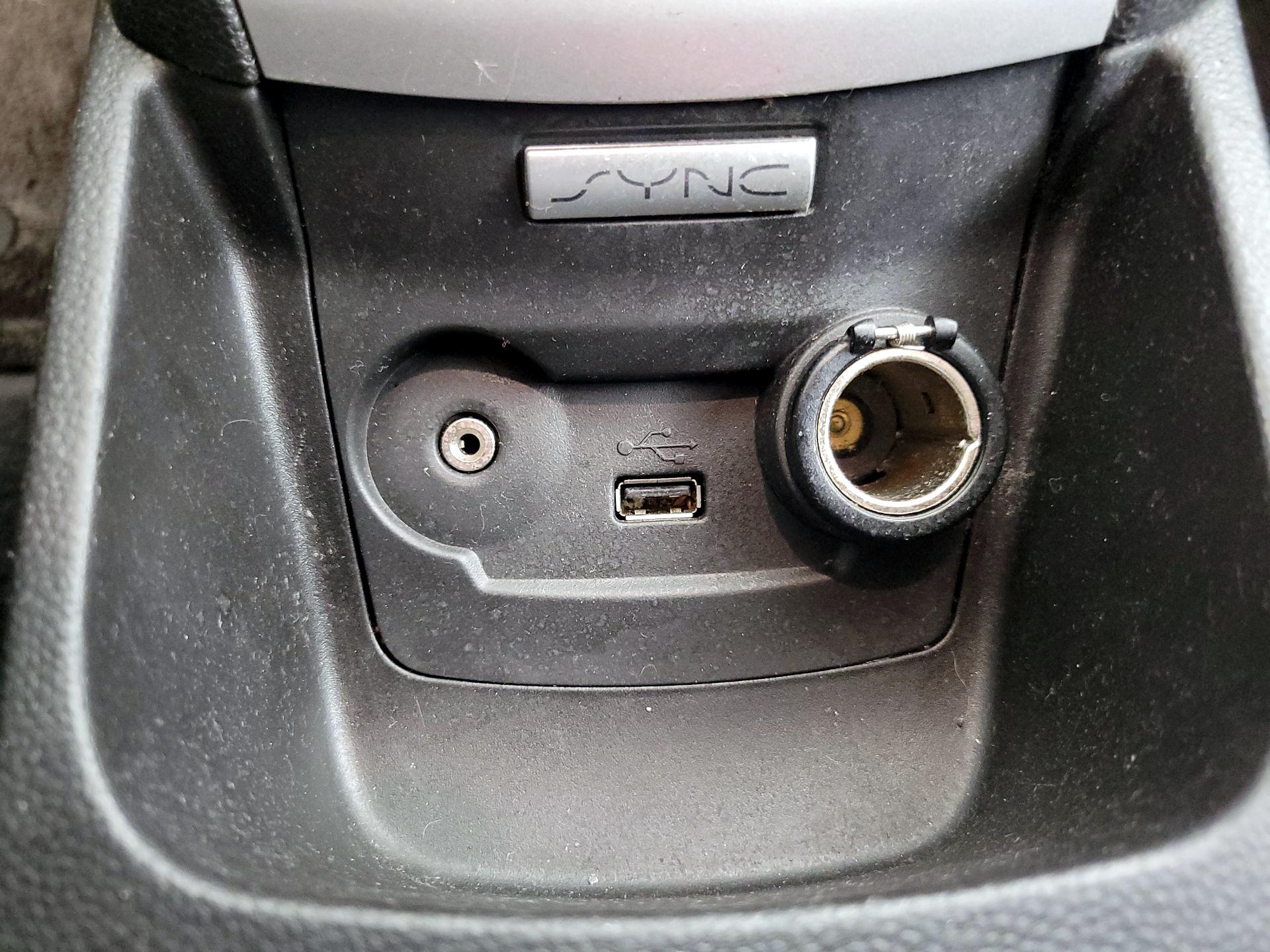 Thumbnail: 2017 Ford Fiesta - 17