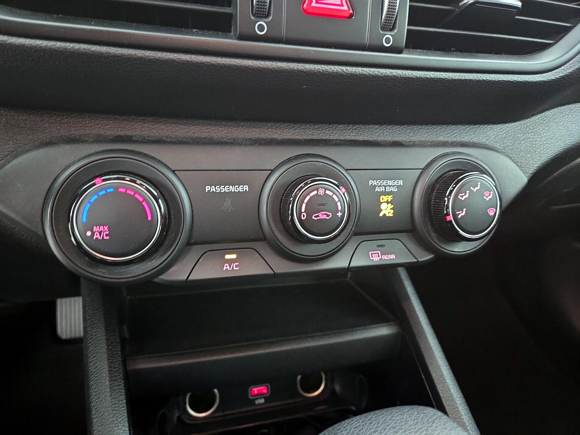 Thumbnail: 2023 Kia Forte - 16