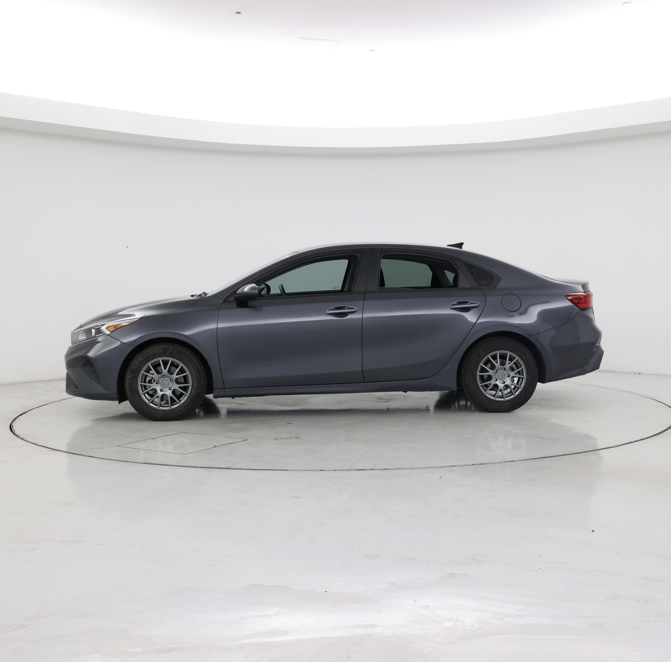 Thumbnail: 2023 Kia Forte - 3