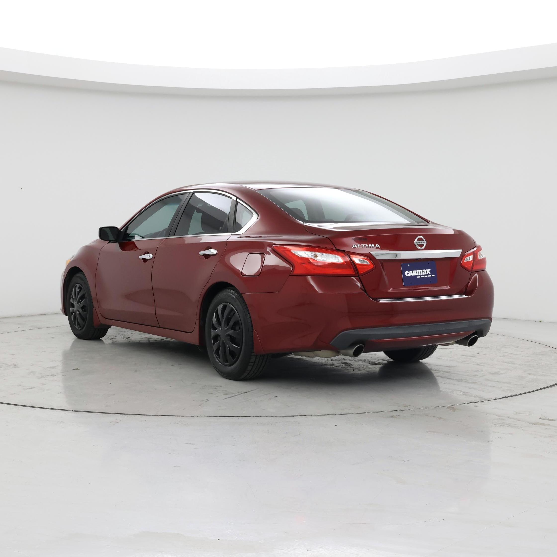 Thumbnail: 2017 Nissan Altima - 2