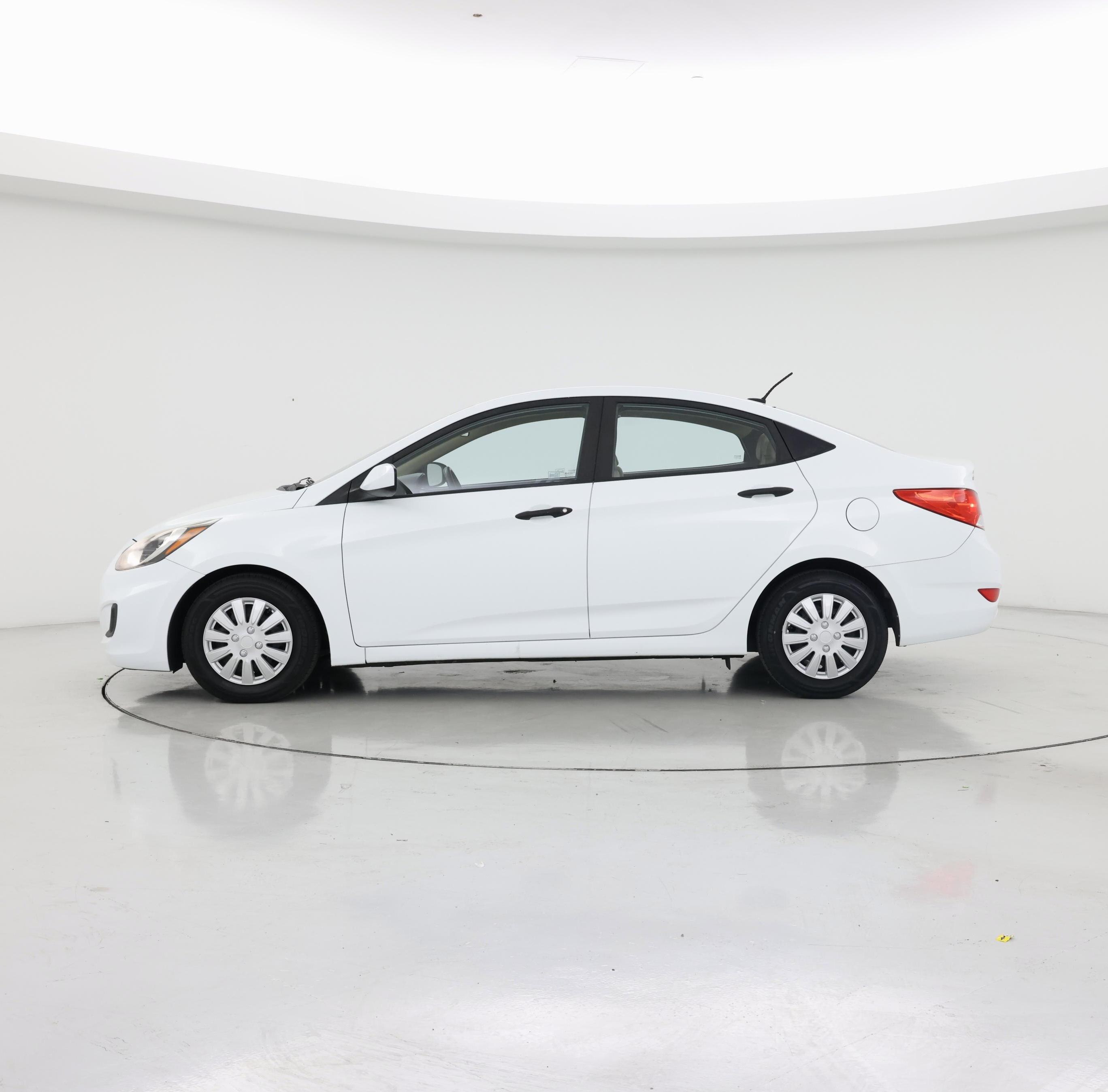 Thumbnail: 2014 Hyundai Accent - 3