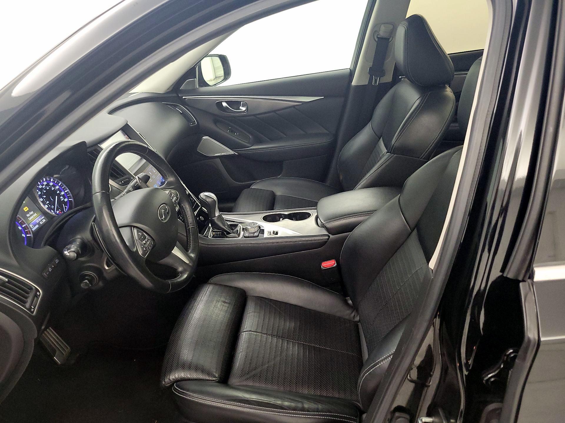 Thumbnail: 2017 INFINITI Q50 - 11