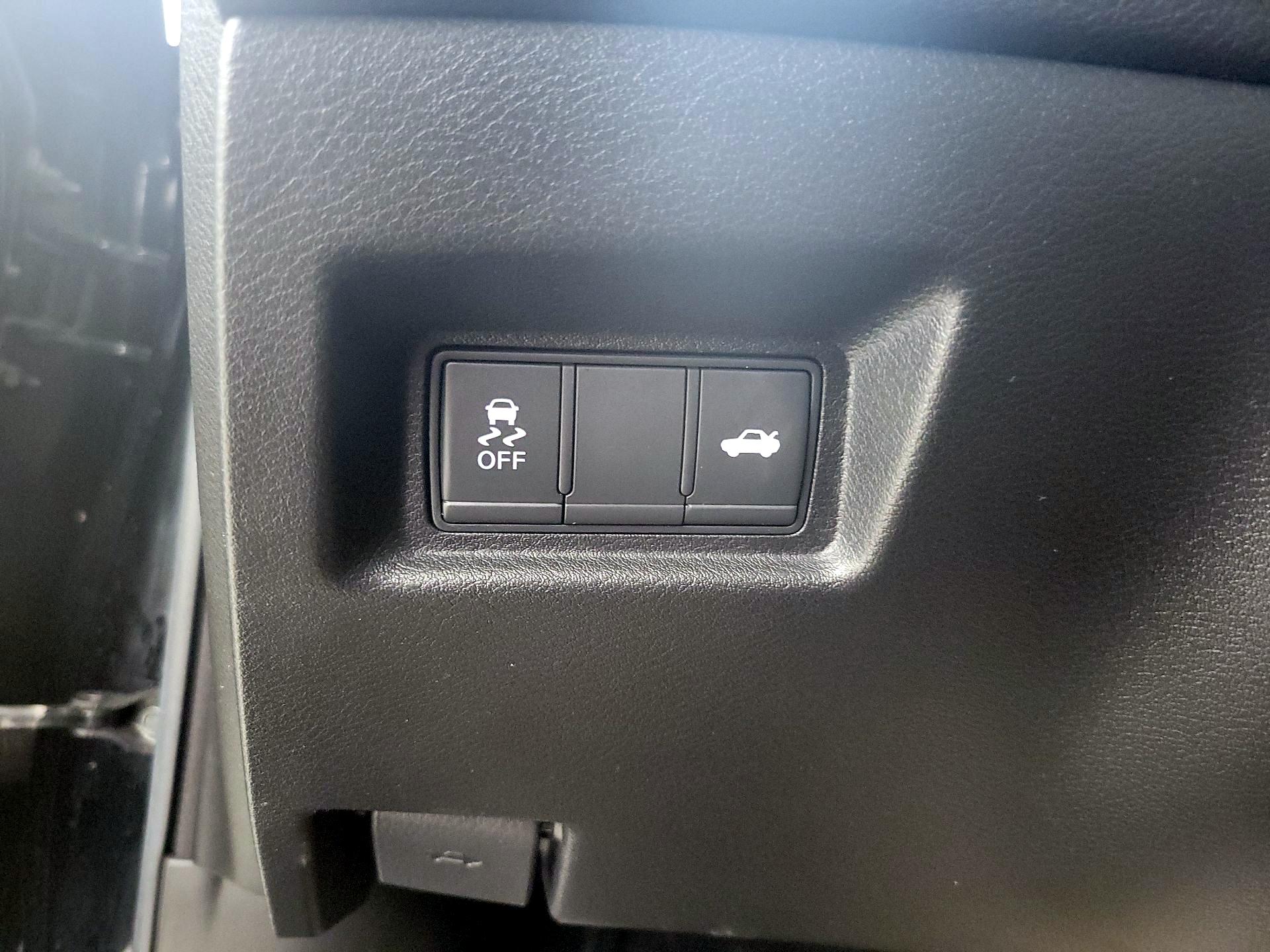 Thumbnail: 2017 INFINITI Q50 - 13