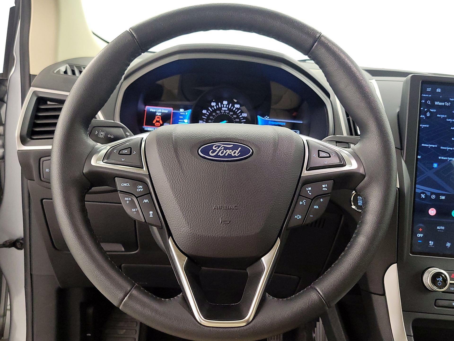 Thumbnail: 2022 Ford Edge - 10