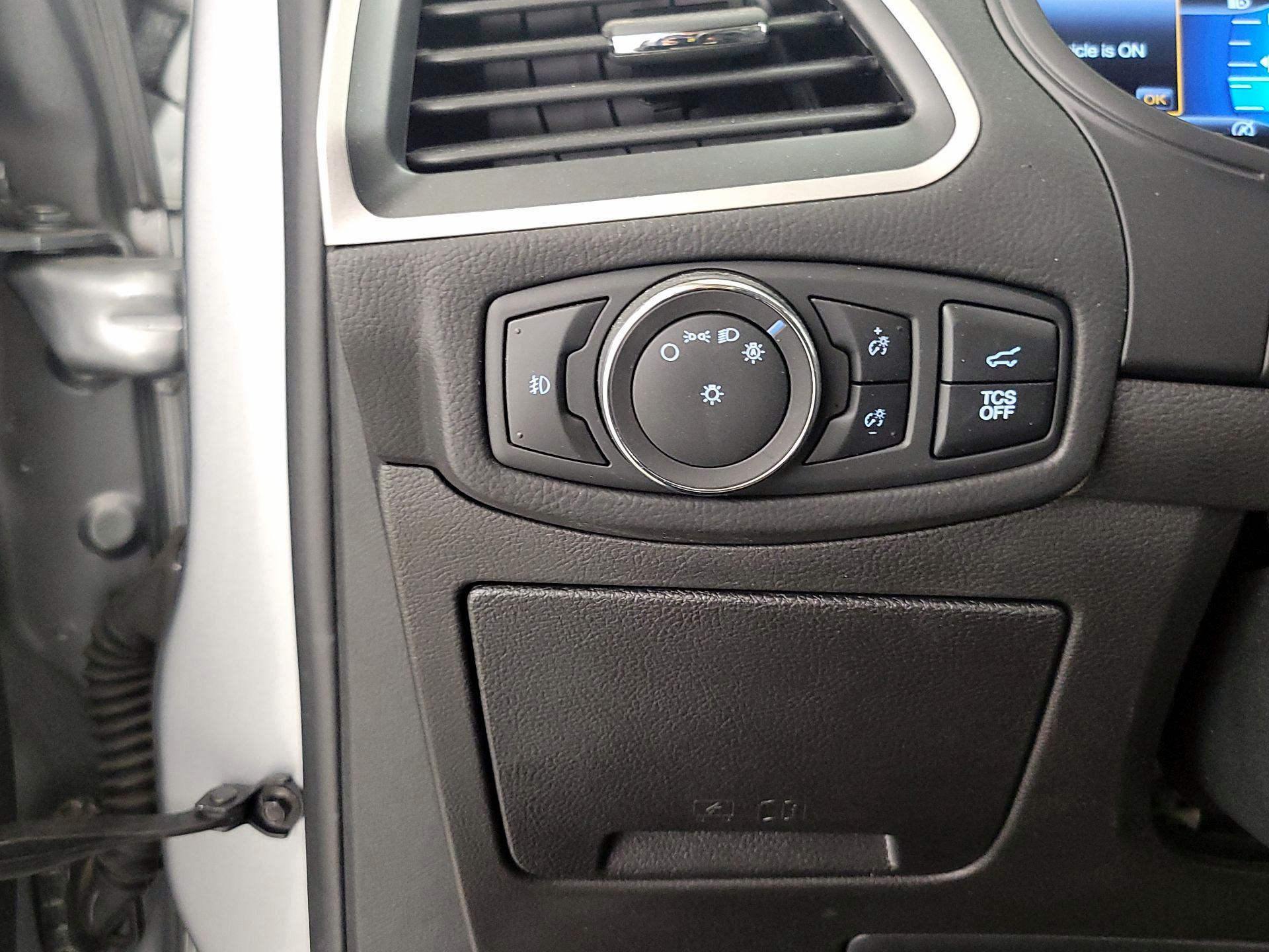 Thumbnail: 2022 Ford Edge - 13