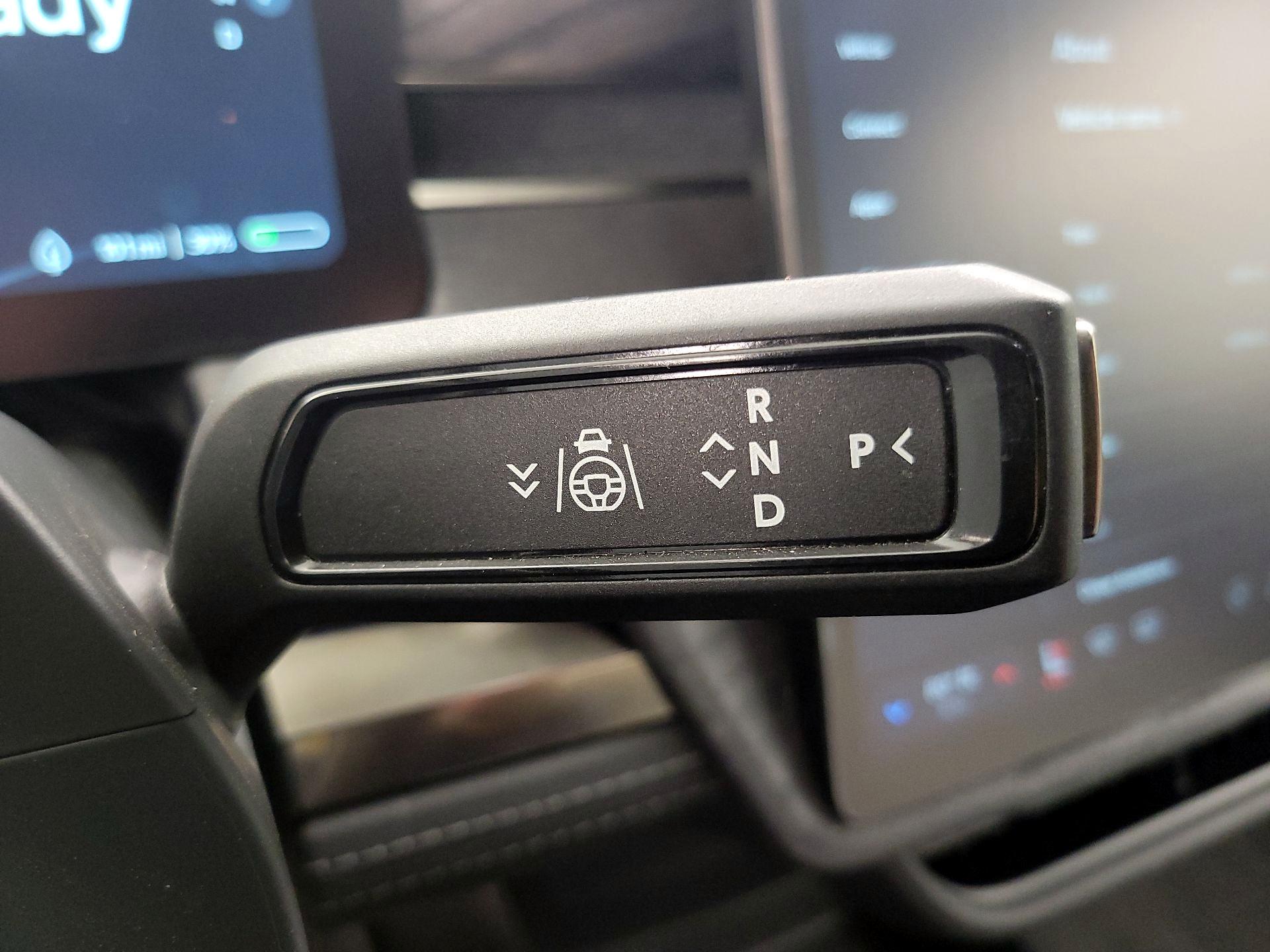 Thumbnail: 2023 Rivian R1T - 17