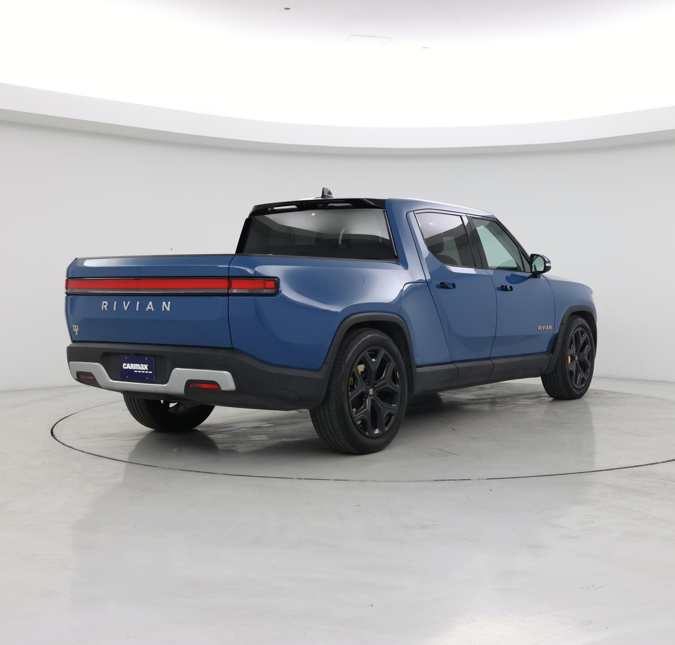 Thumbnail: 2023 Rivian R1T - 8