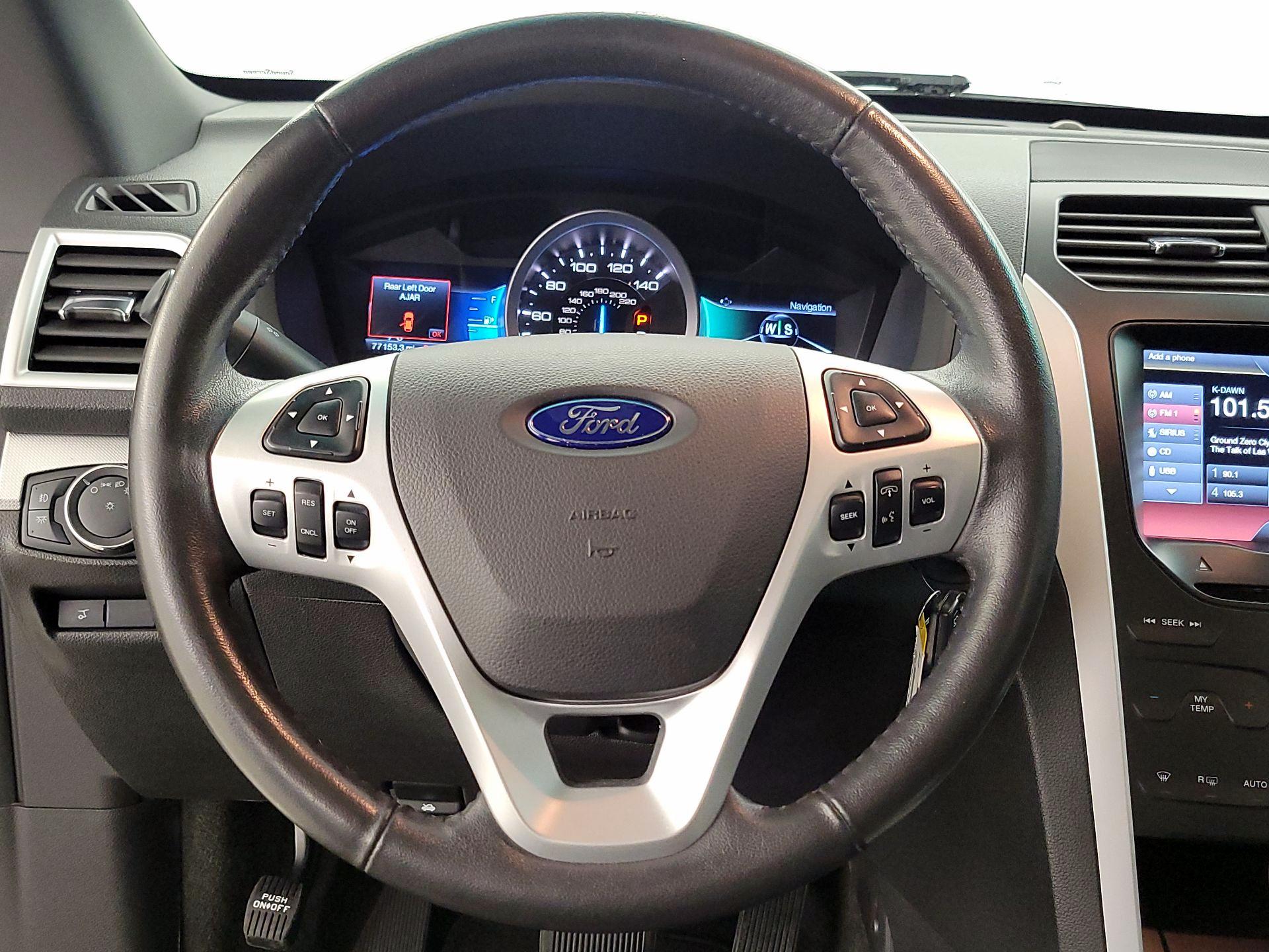 Thumbnail: 2015 Ford Explorer - 10