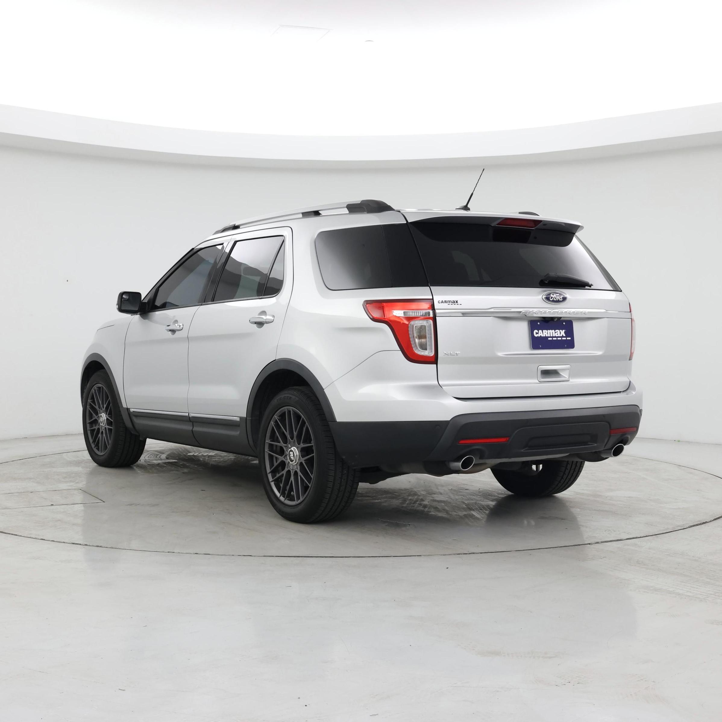 Thumbnail: 2015 Ford Explorer - 2
