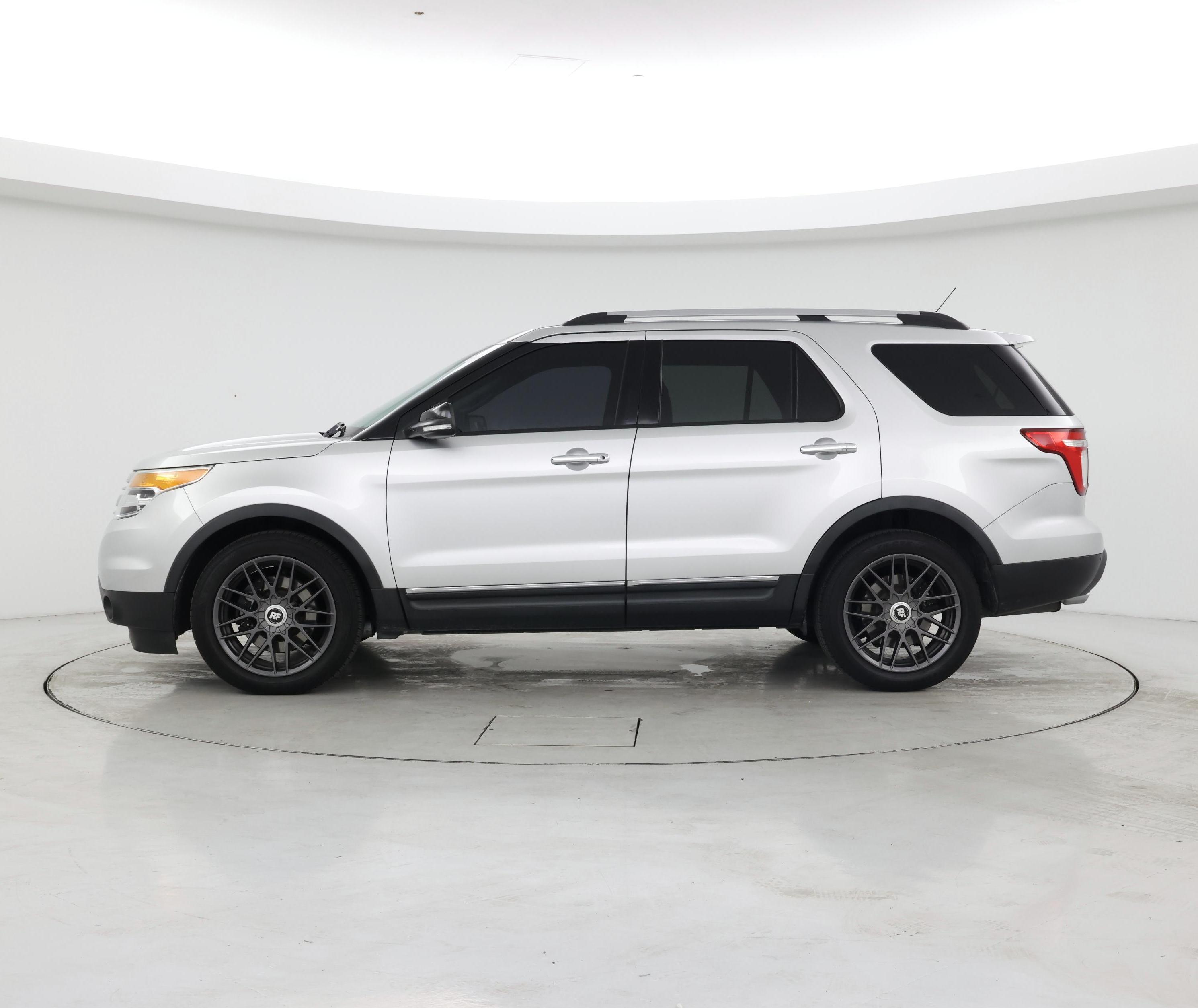 Thumbnail: 2015 Ford Explorer - 3