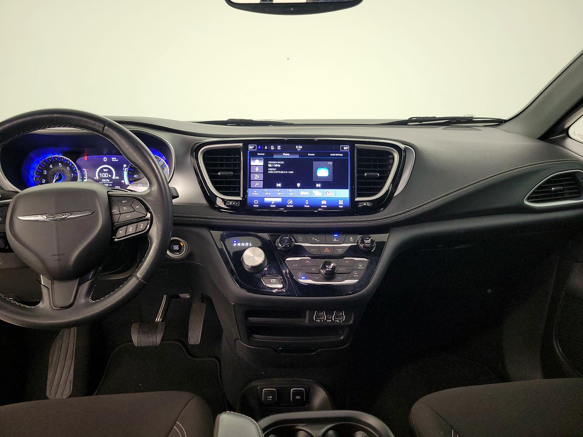 Thumbnail: 2021 Chrysler Pacifica - 9