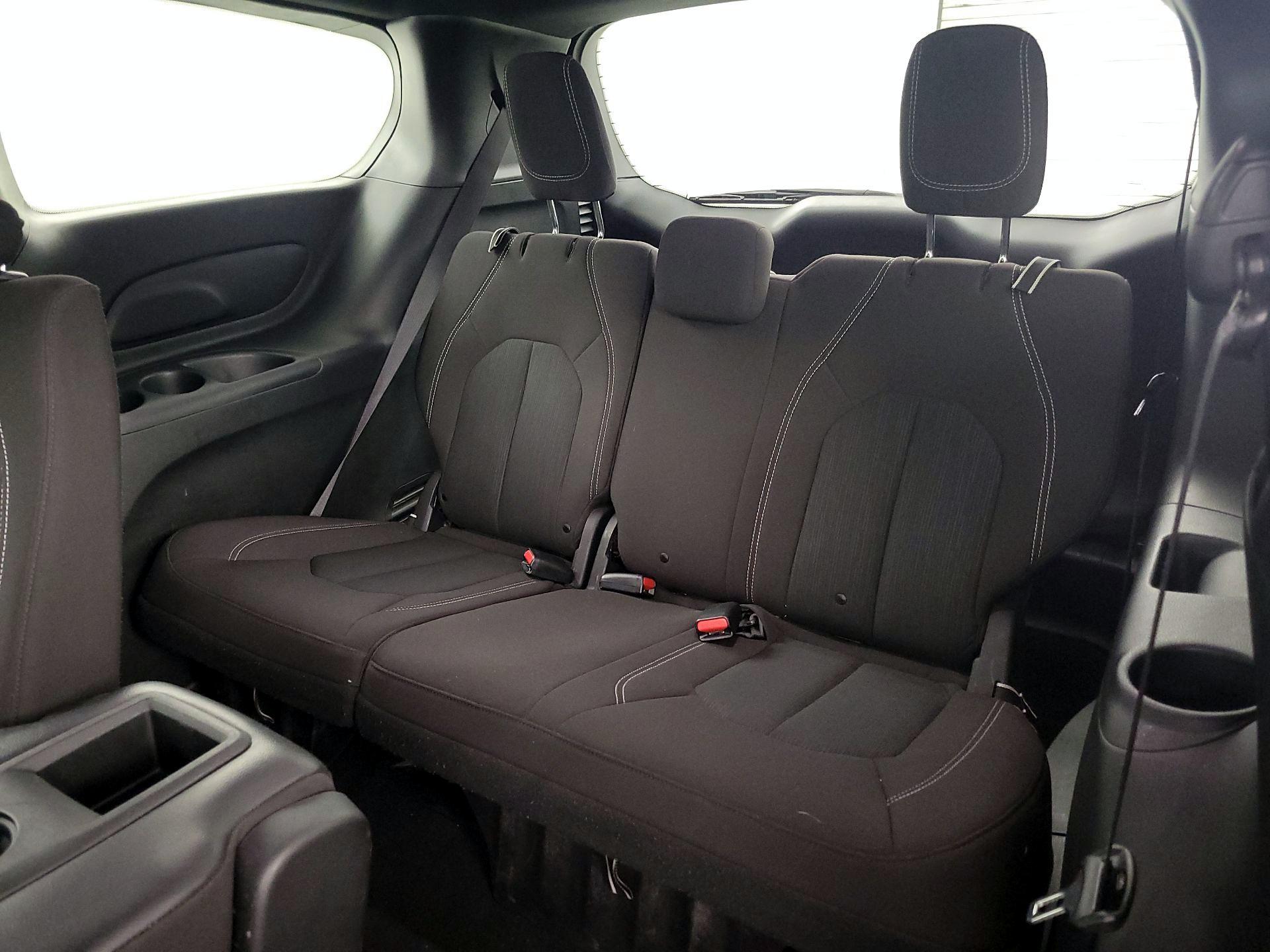 Thumbnail: 2021 Chrysler Pacifica - 20