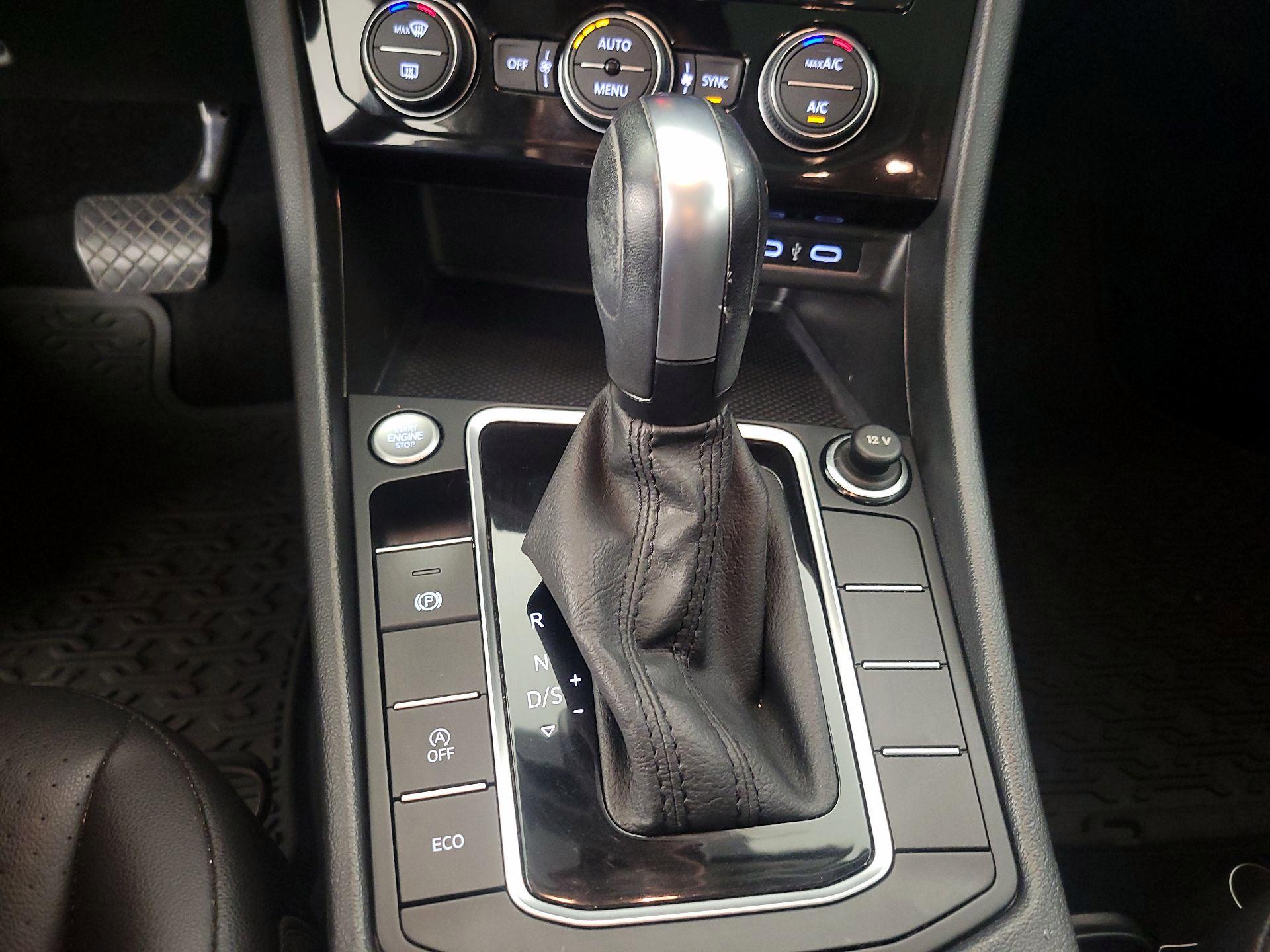 Thumbnail: 2020 Volkswagen Jetta - 17