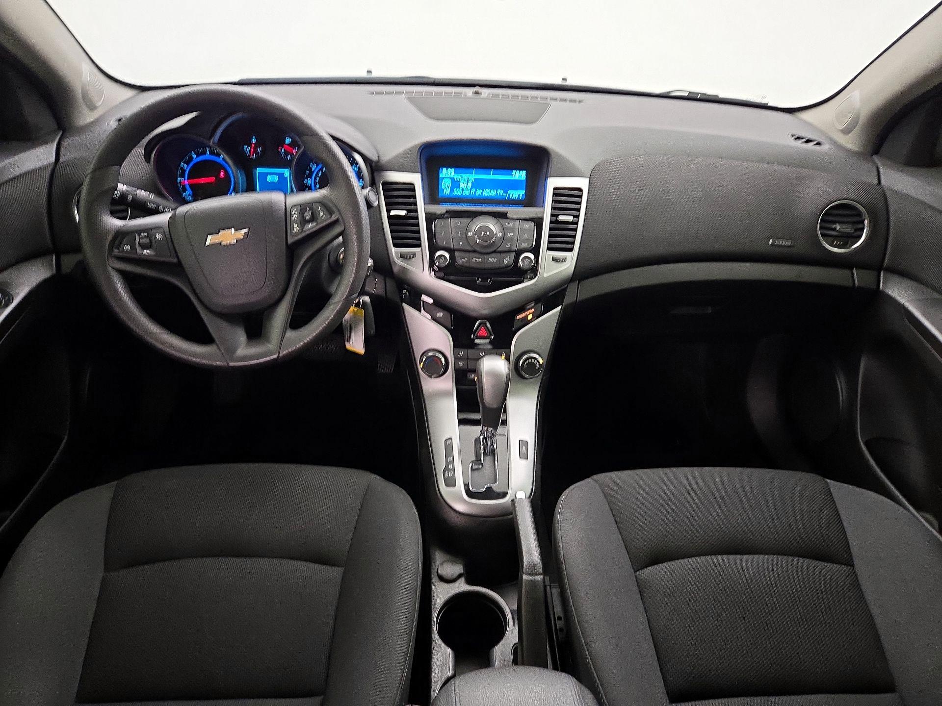 Thumbnail: 2015 Chevrolet Cruze - 9