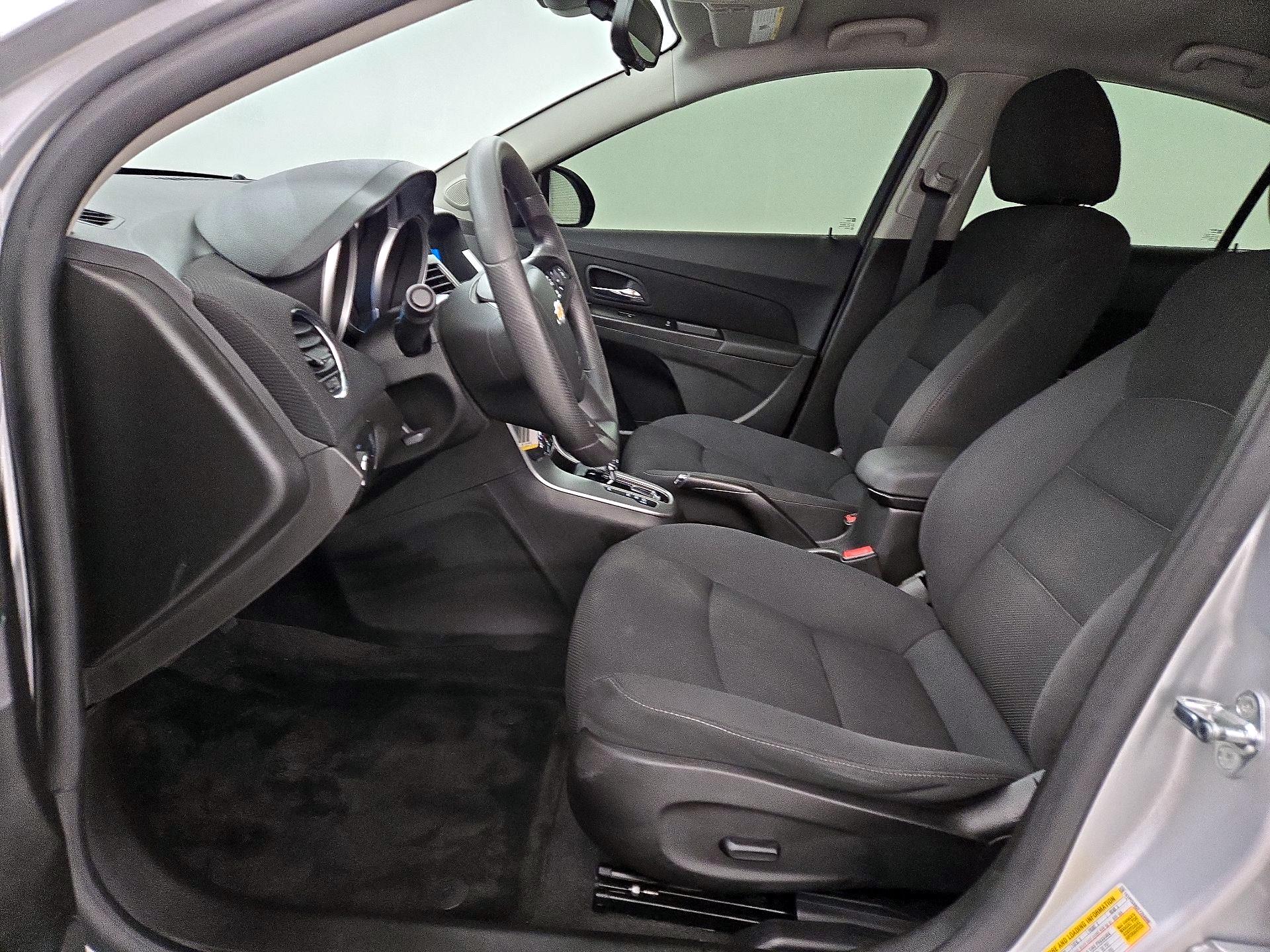 Thumbnail: 2015 Chevrolet Cruze - 11