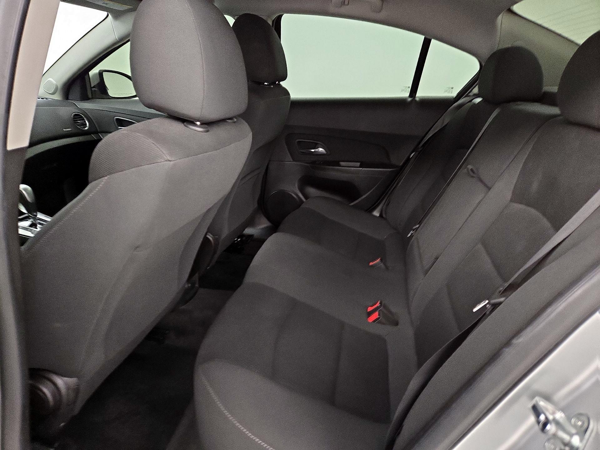 Thumbnail: 2015 Chevrolet Cruze - 18