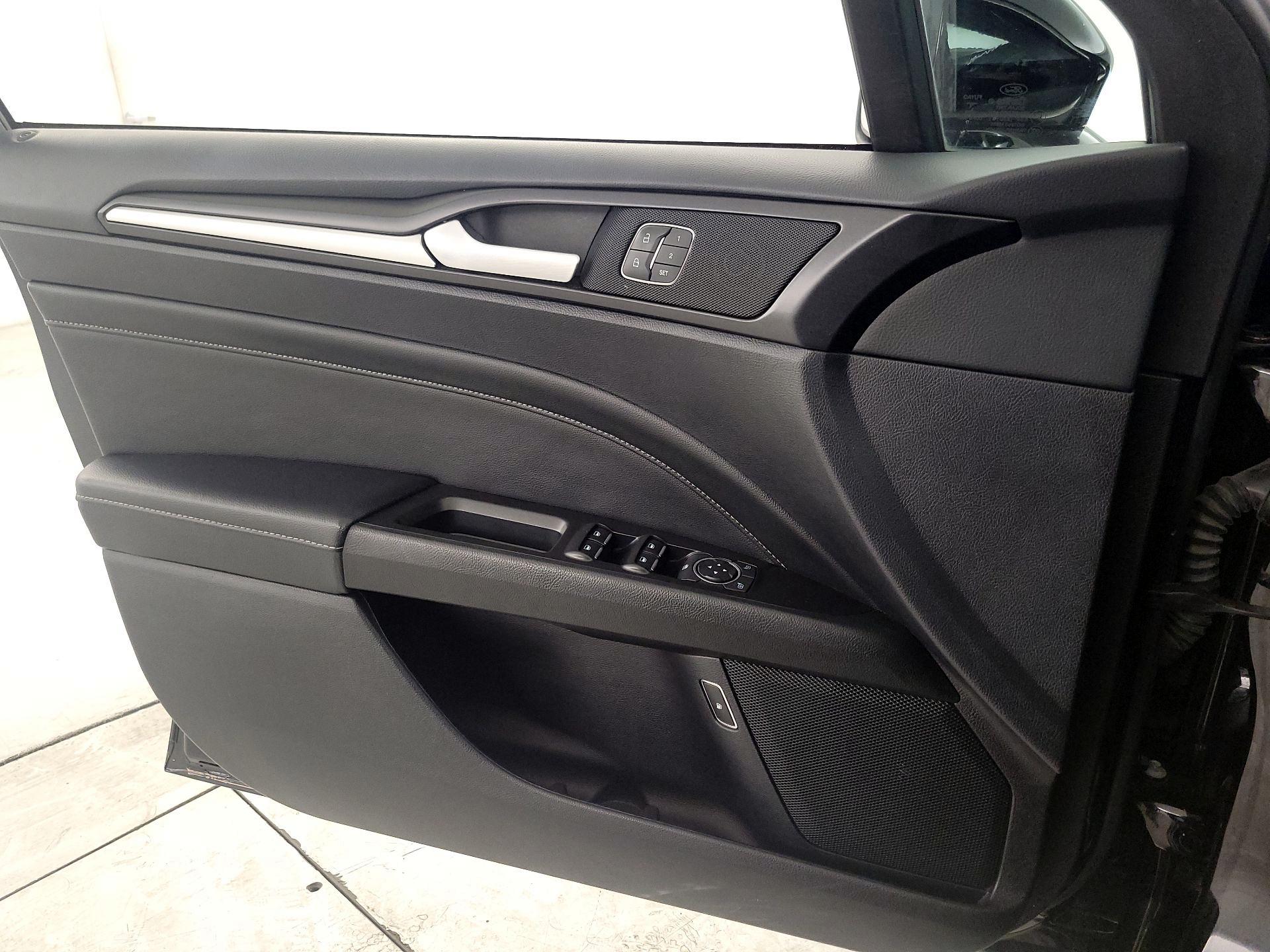 Thumbnail: 2019 Ford Fusion - 12