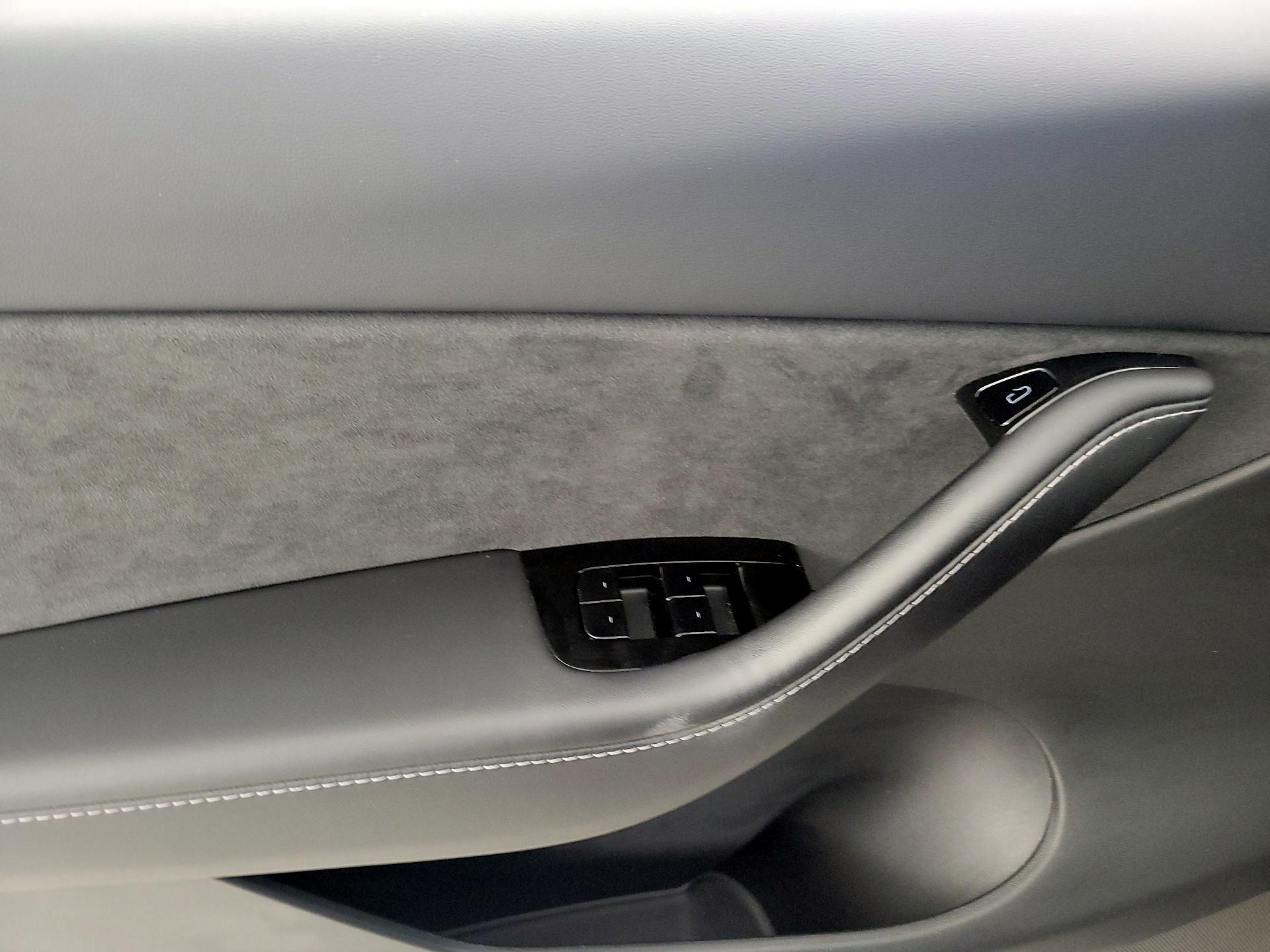 Thumbnail: 2021 Tesla Model Y - 12