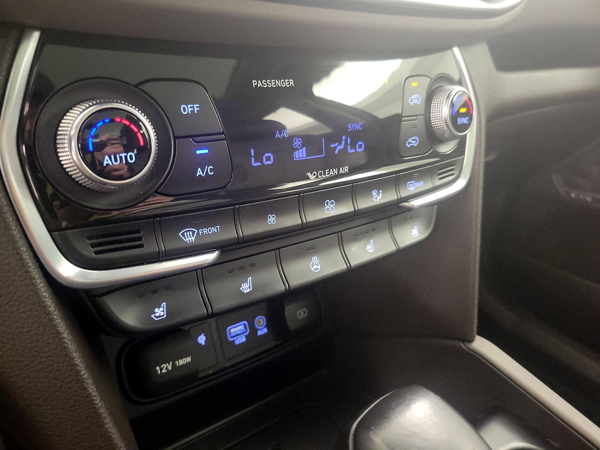 Thumbnail: 2019 Hyundai Santa Fe - 17