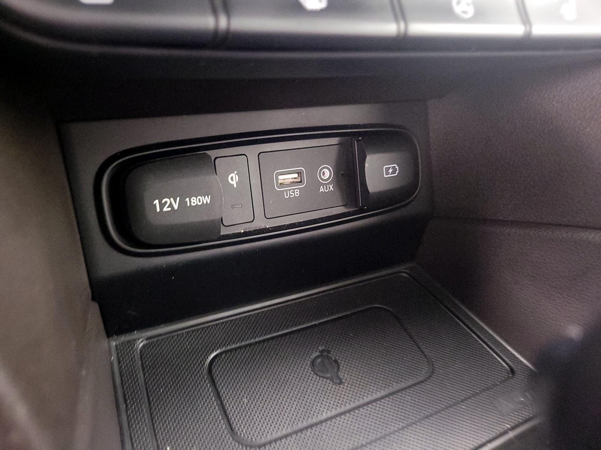 Thumbnail: 2019 Hyundai Santa Fe - 19