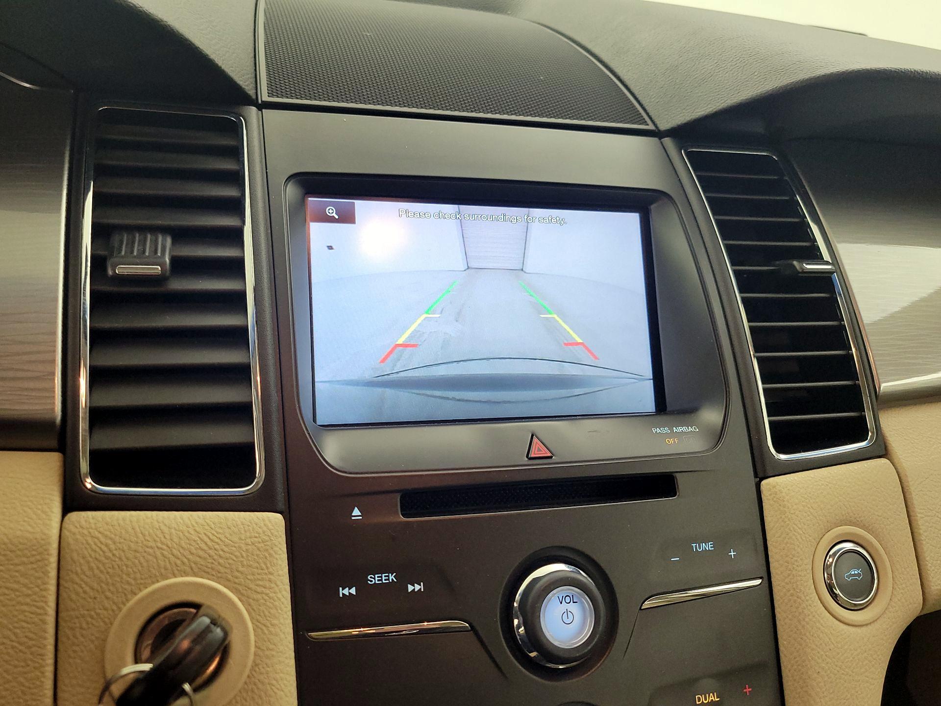 Thumbnail: 2014 Ford Taurus - 15