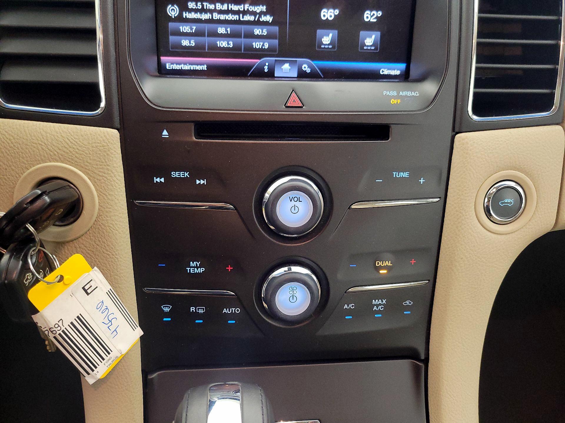 Thumbnail: 2014 Ford Taurus - 17