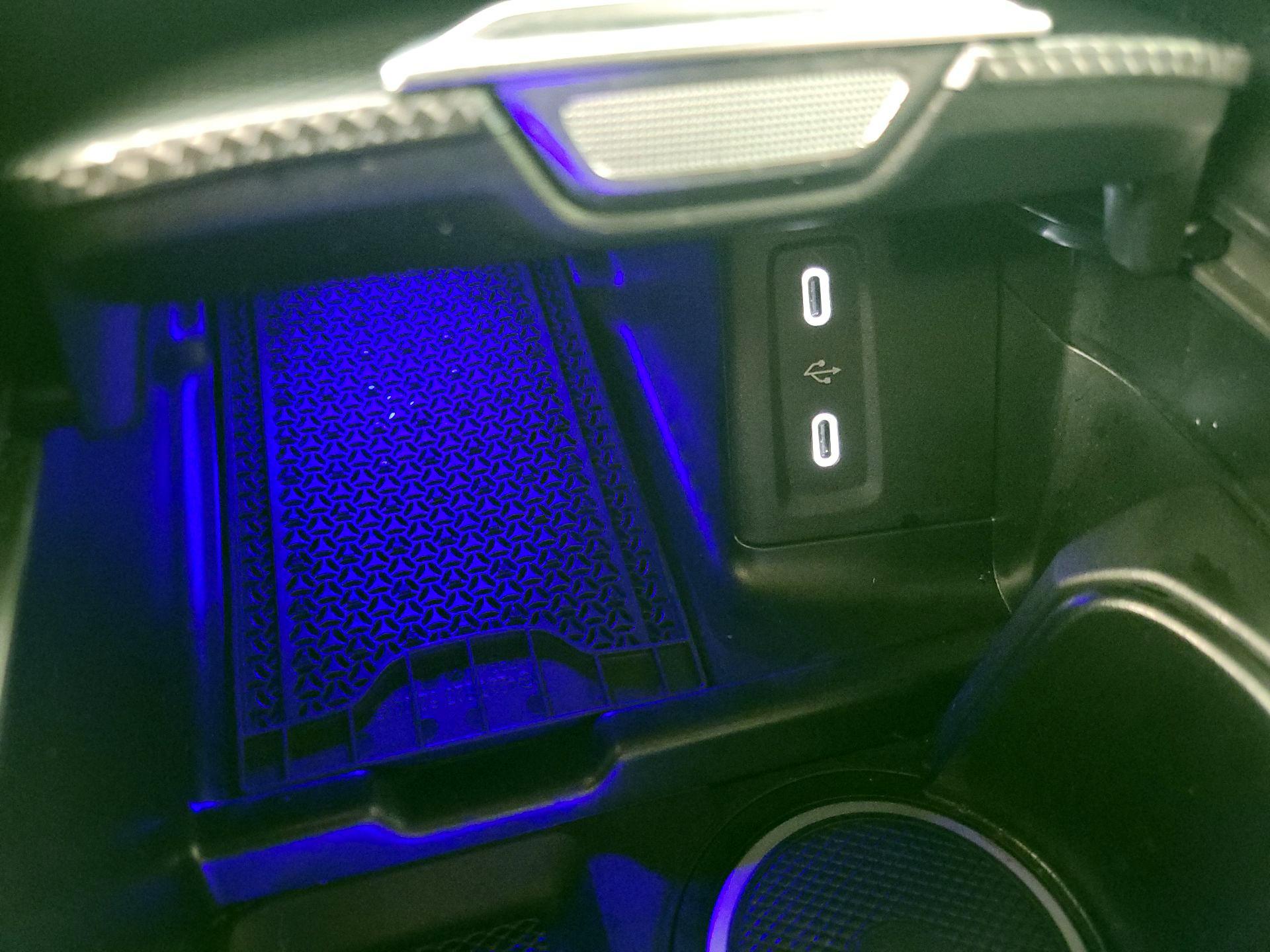 Thumbnail: 2025 Mercedes-Benz GLC - 19