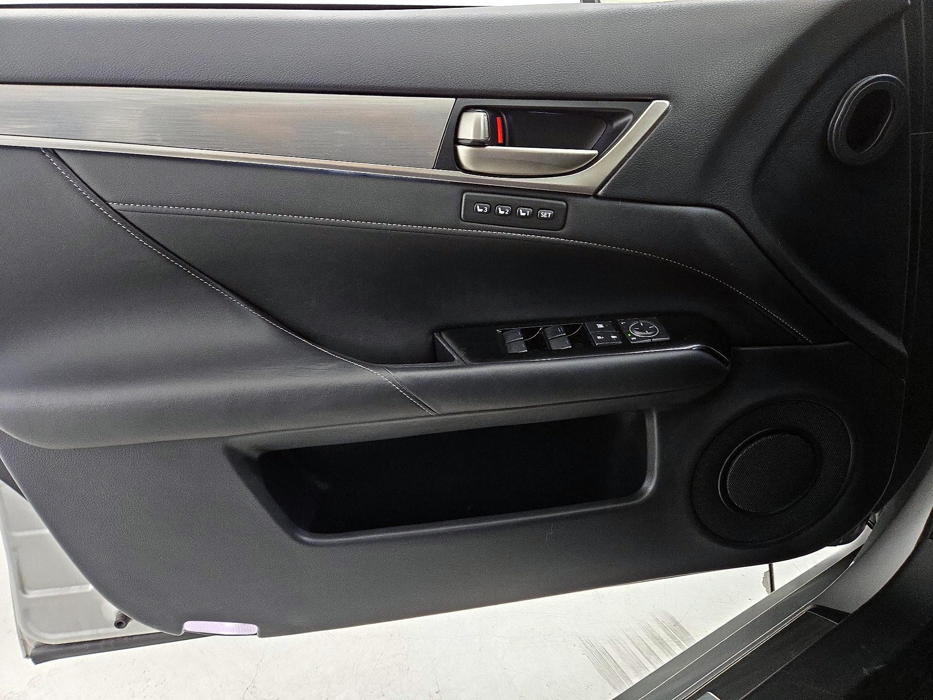 Thumbnail: 2015 Lexus GS - 12