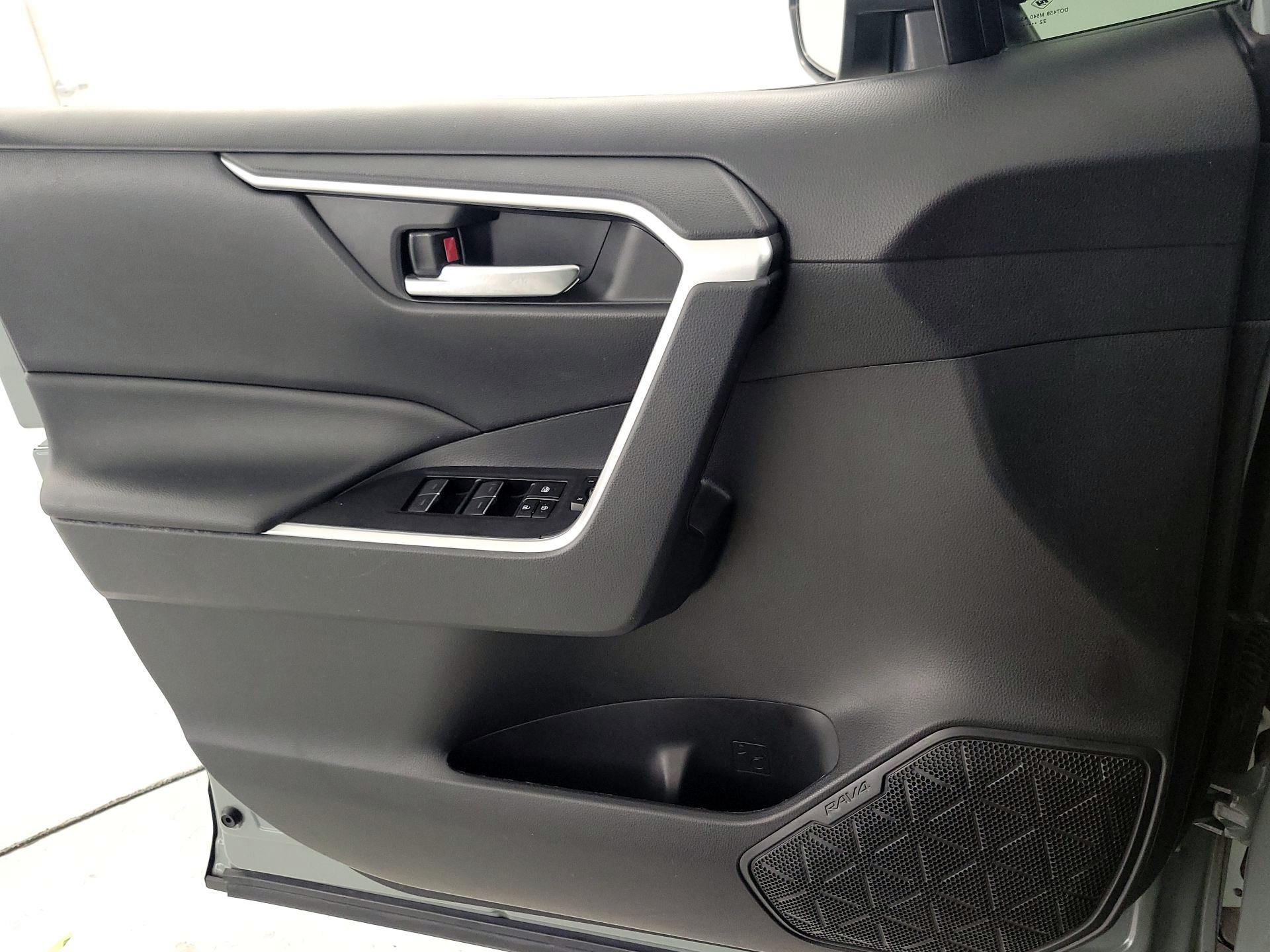 Thumbnail: 2023 Toyota RAV4 - 12