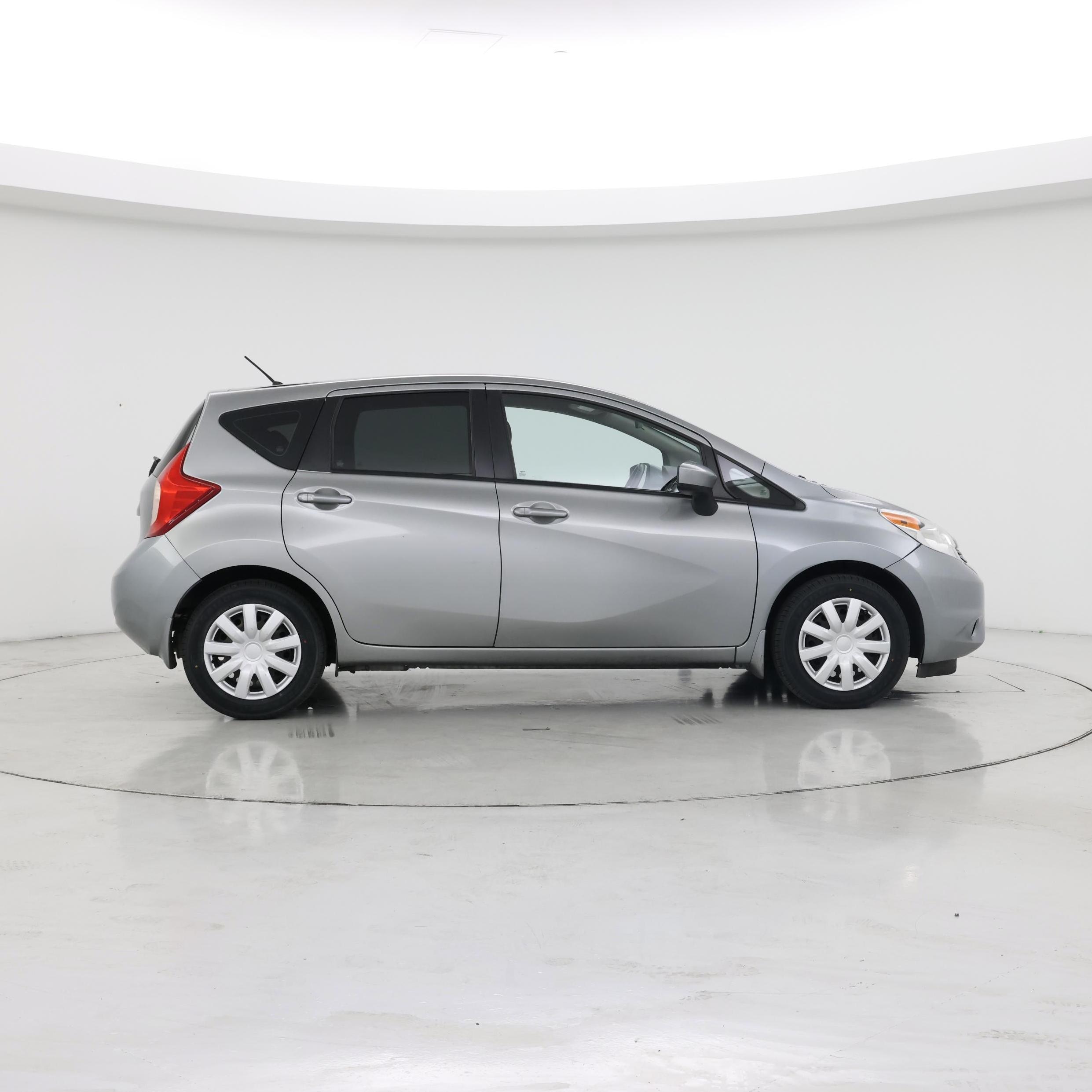 Thumbnail: 2015 Nissan Versa Note - 7