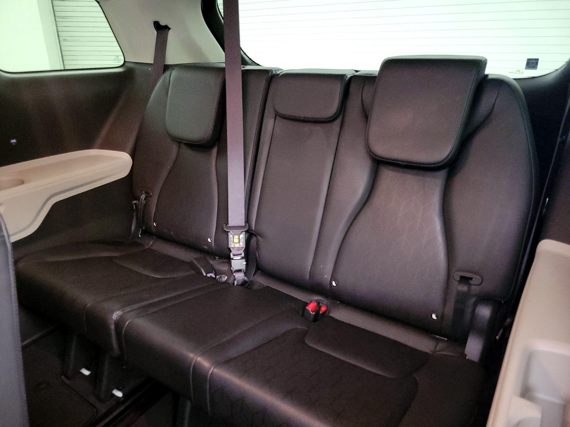 Thumbnail: 2022 Kia Carnival - 20