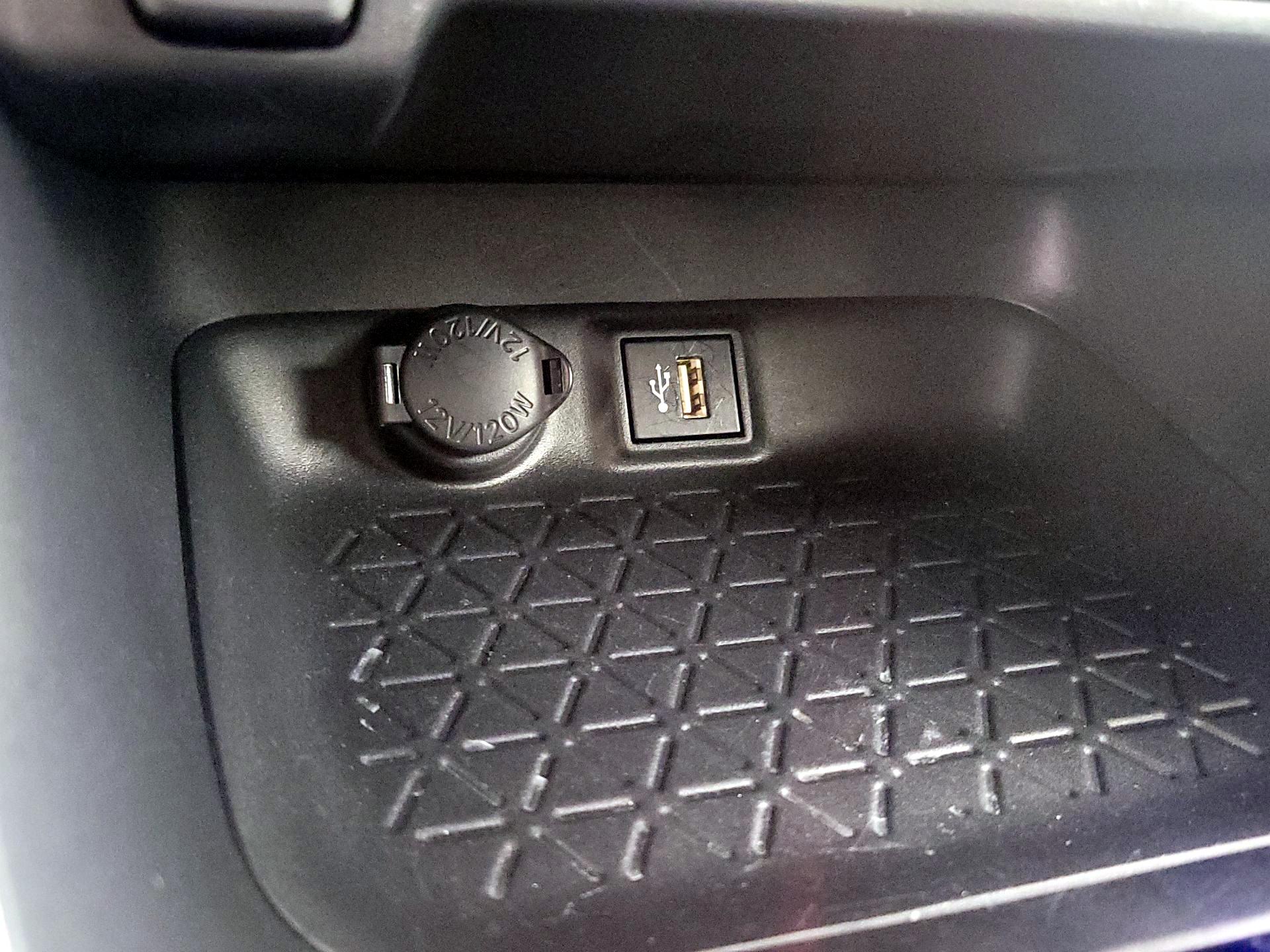 Thumbnail: 2024 Toyota RAV4 - 18