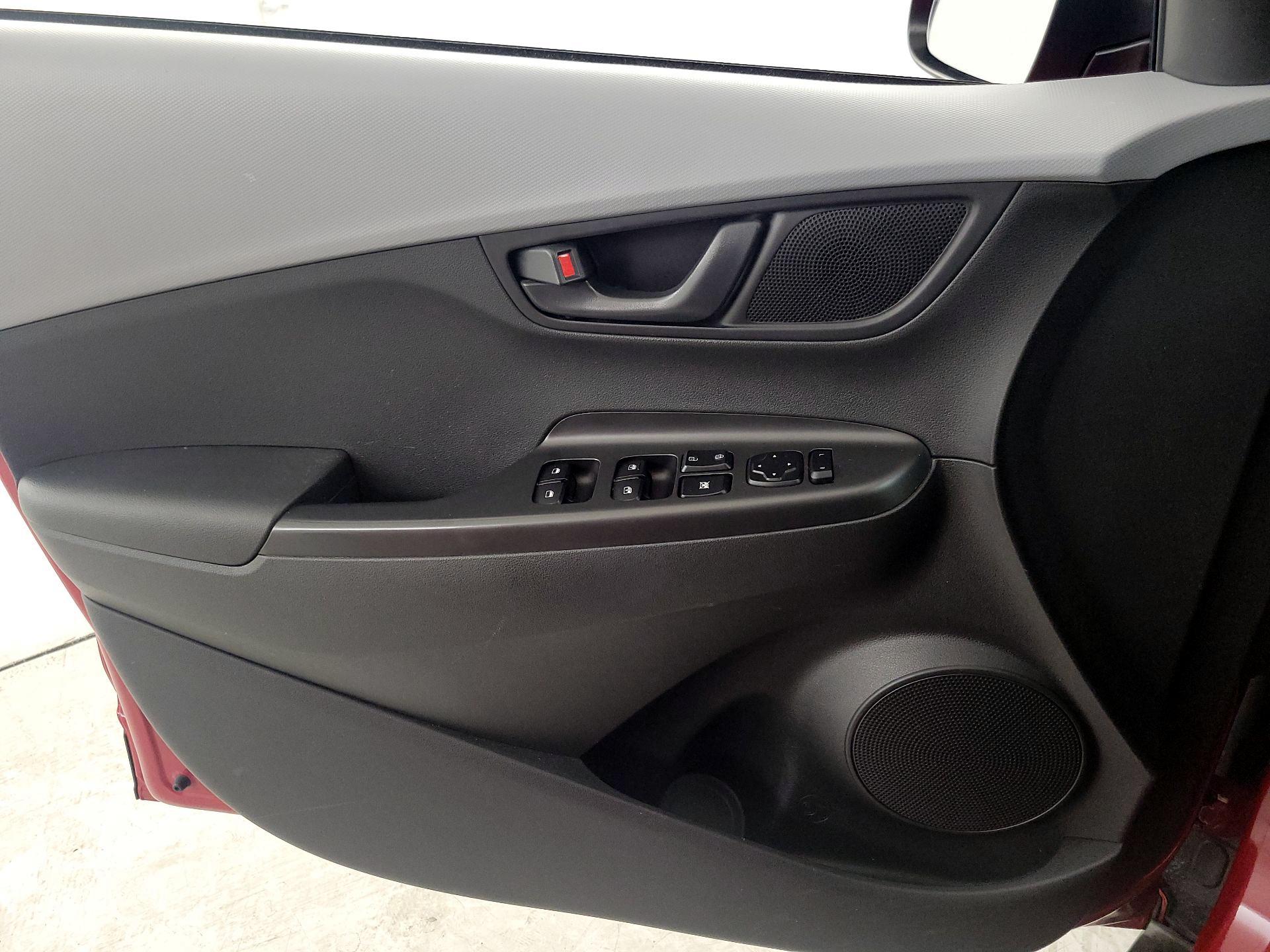 Thumbnail: 2021 Hyundai Kona - 12