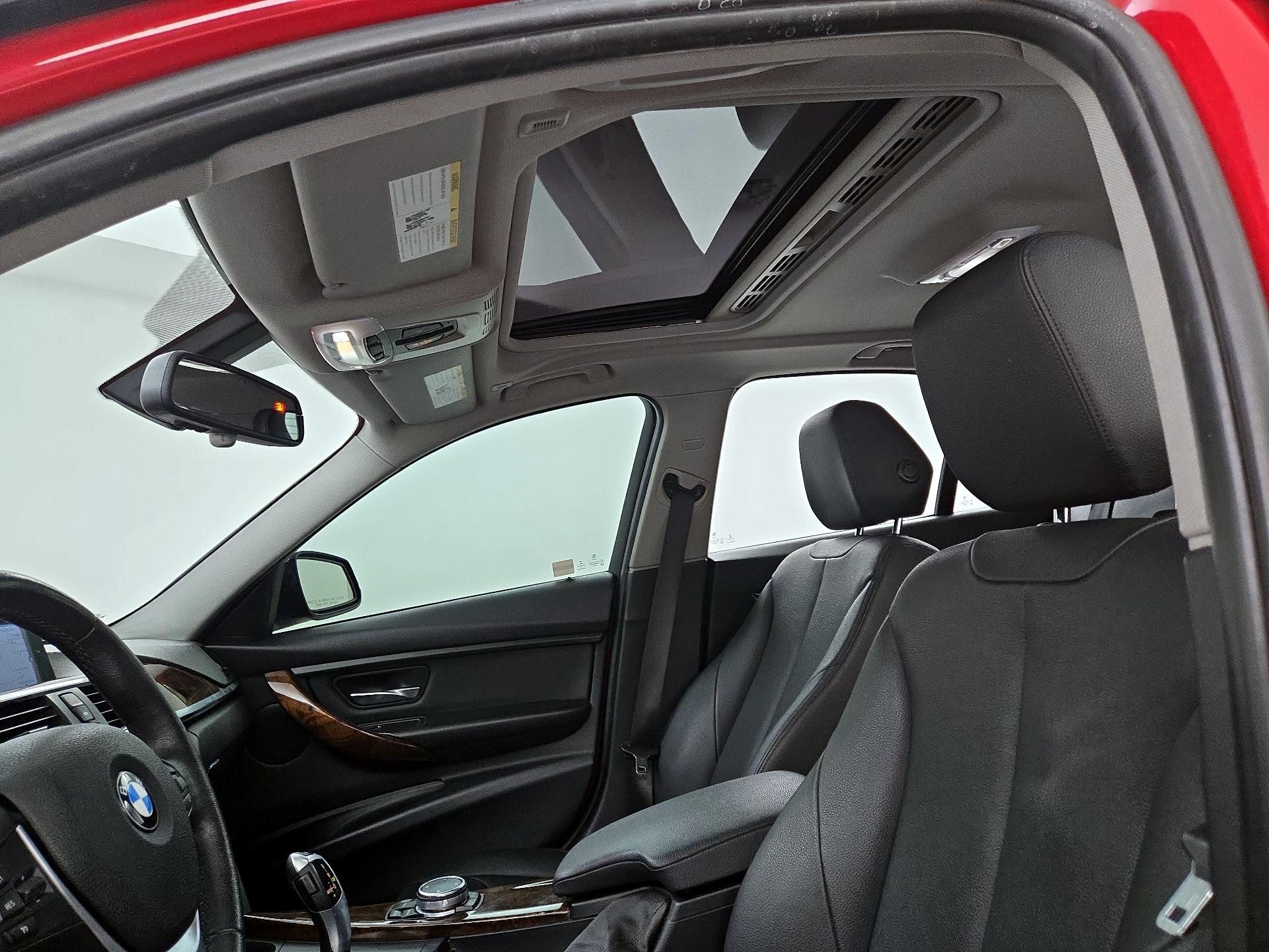 Thumbnail: 2015 BMW 3 Series - 20