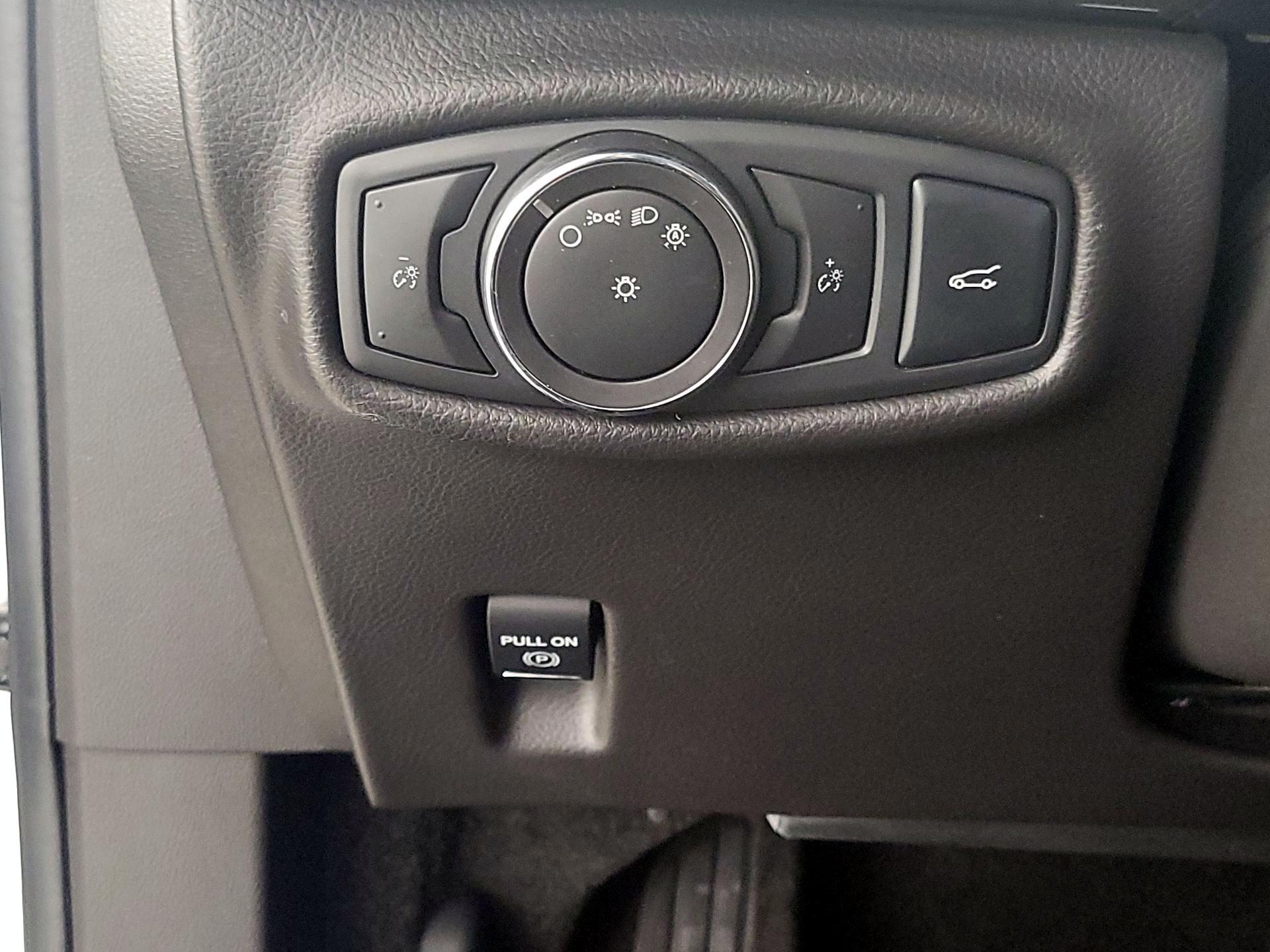 Thumbnail: 2014 Lincoln MKZ - 13