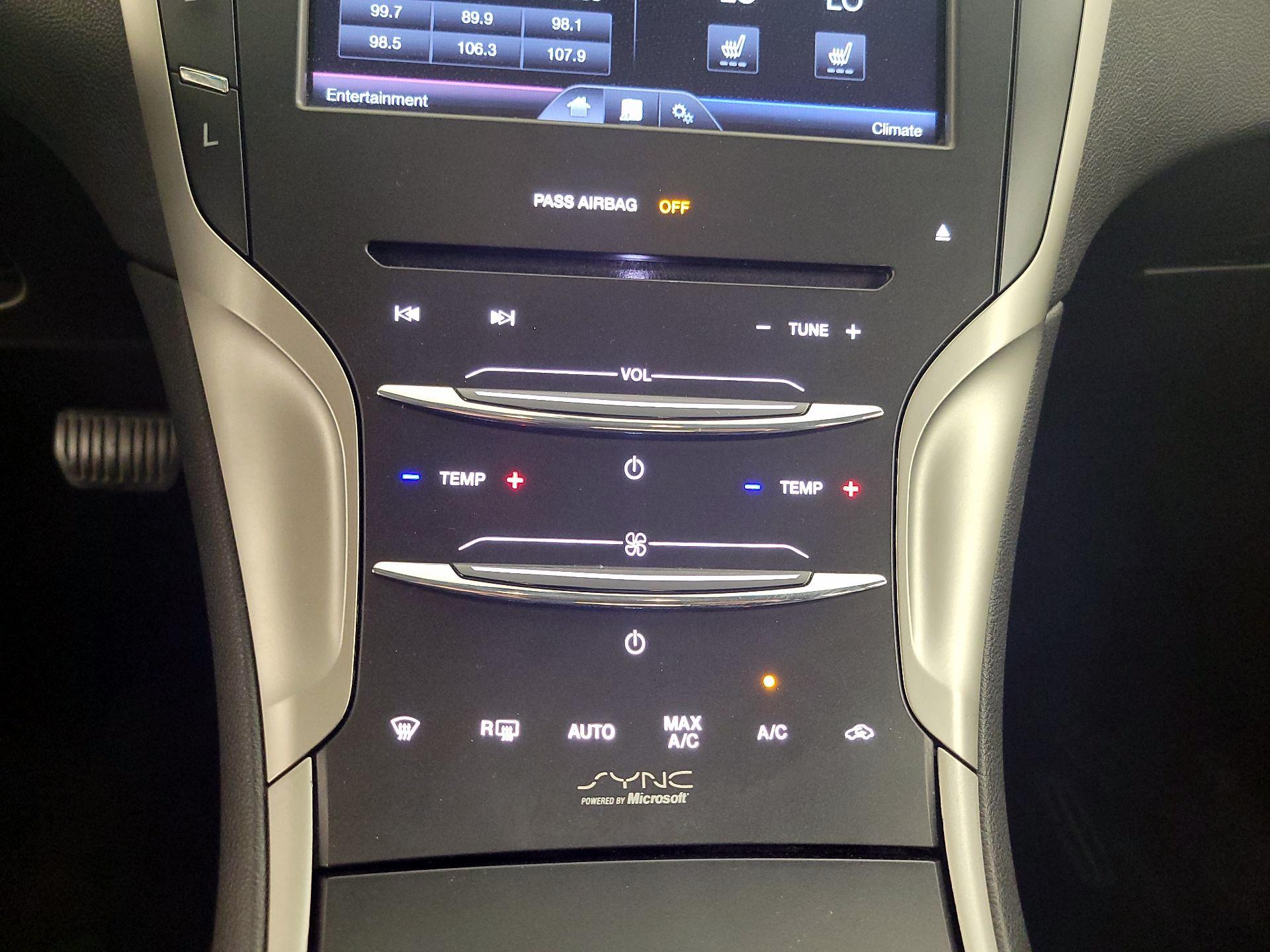 Thumbnail: 2014 Lincoln MKZ - 15