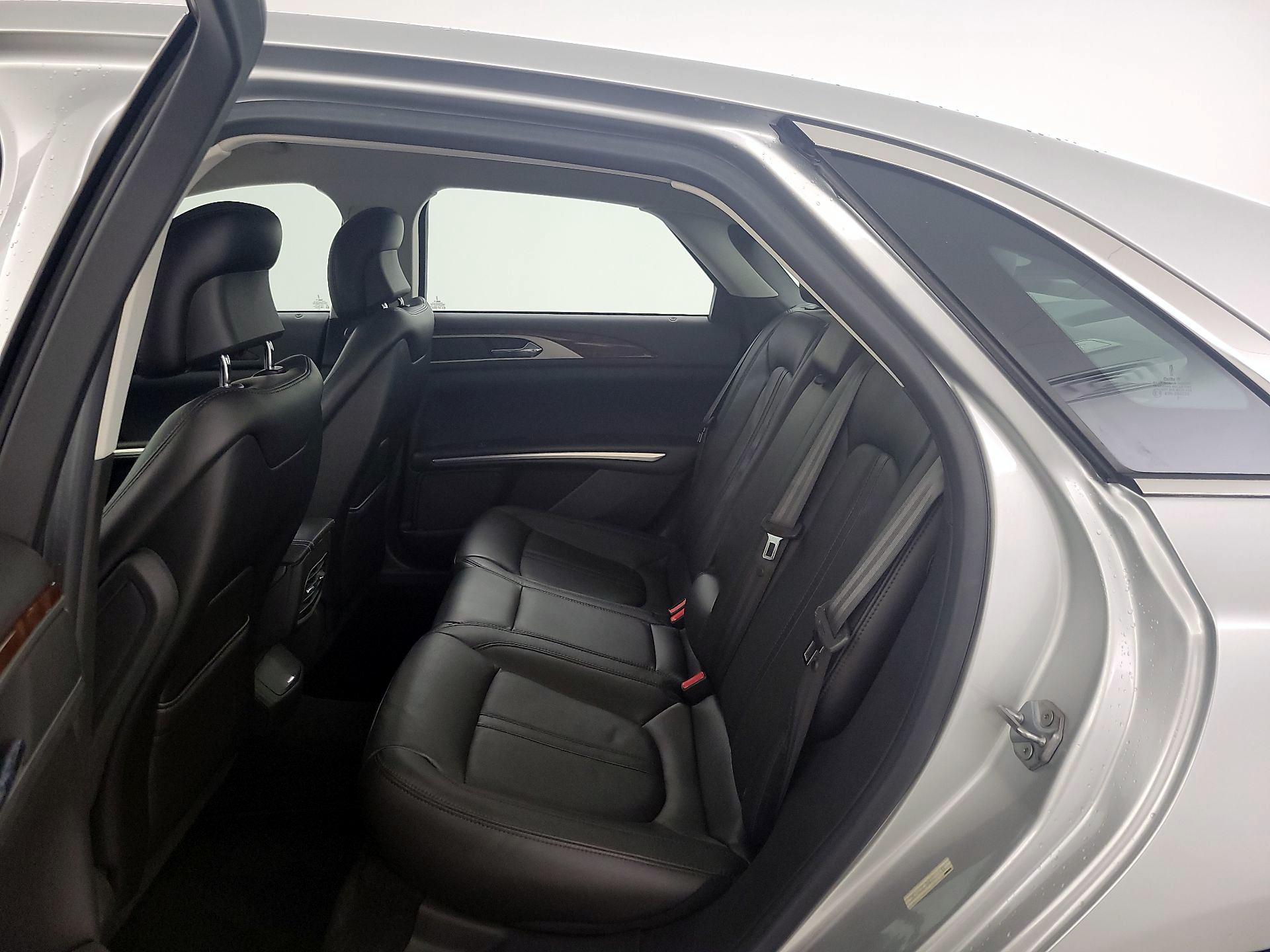 Thumbnail: 2014 Lincoln MKZ - 18