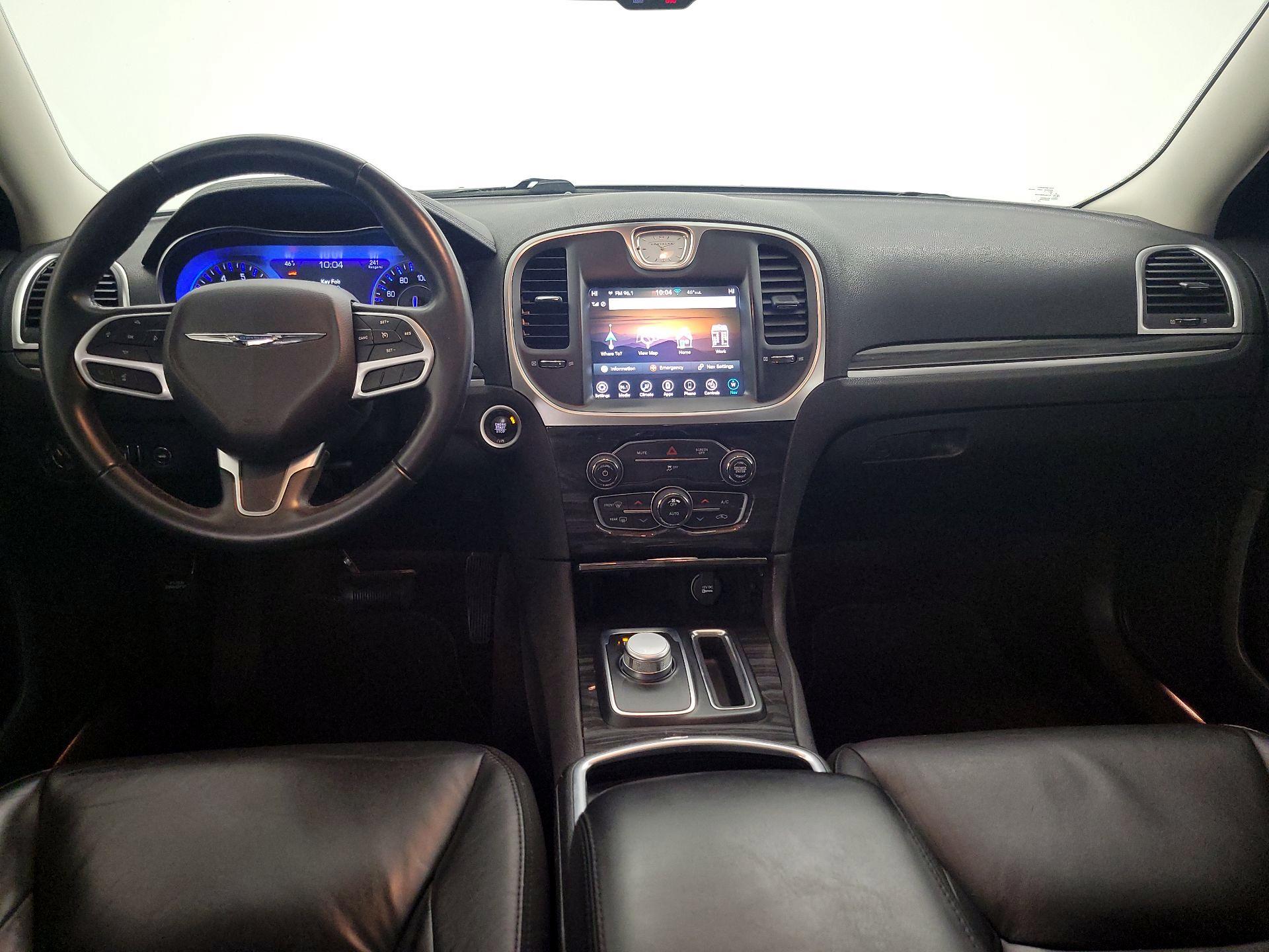 Thumbnail: 2018 Chrysler 300 - 9