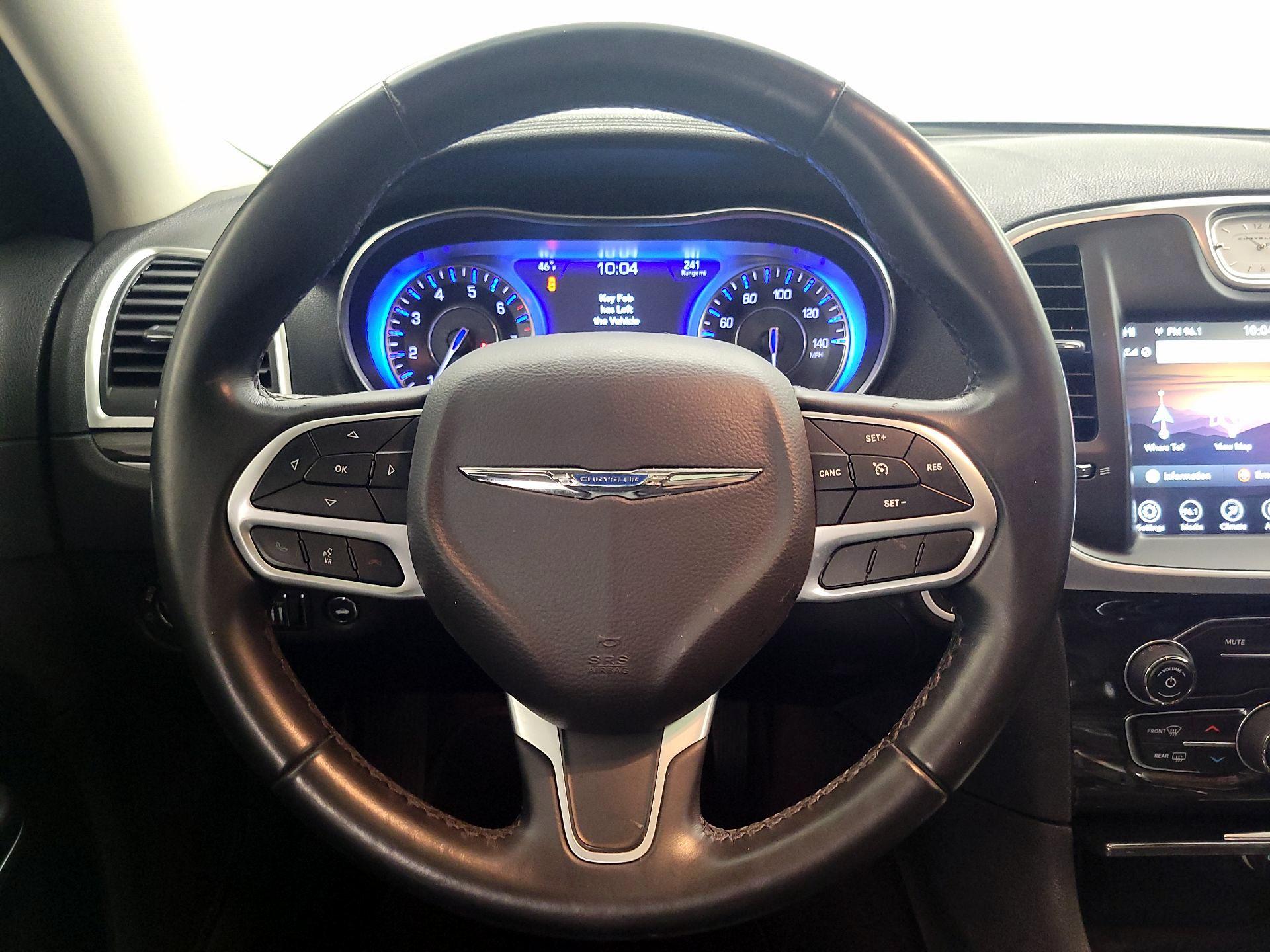 Thumbnail: 2018 Chrysler 300 - 10