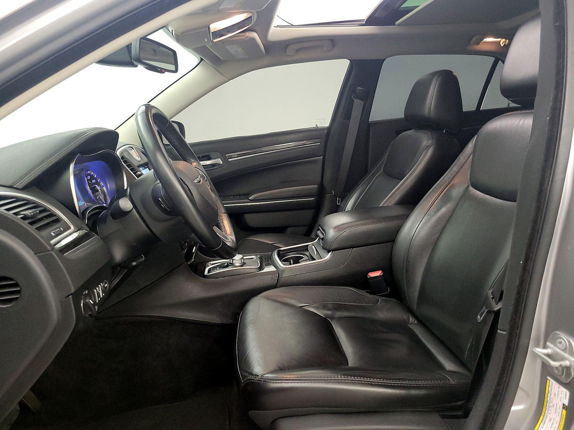 Thumbnail: 2018 Chrysler 300 - 11