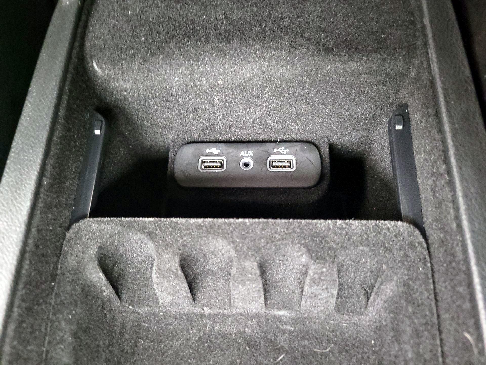 Thumbnail: 2018 Chrysler 300 - 19