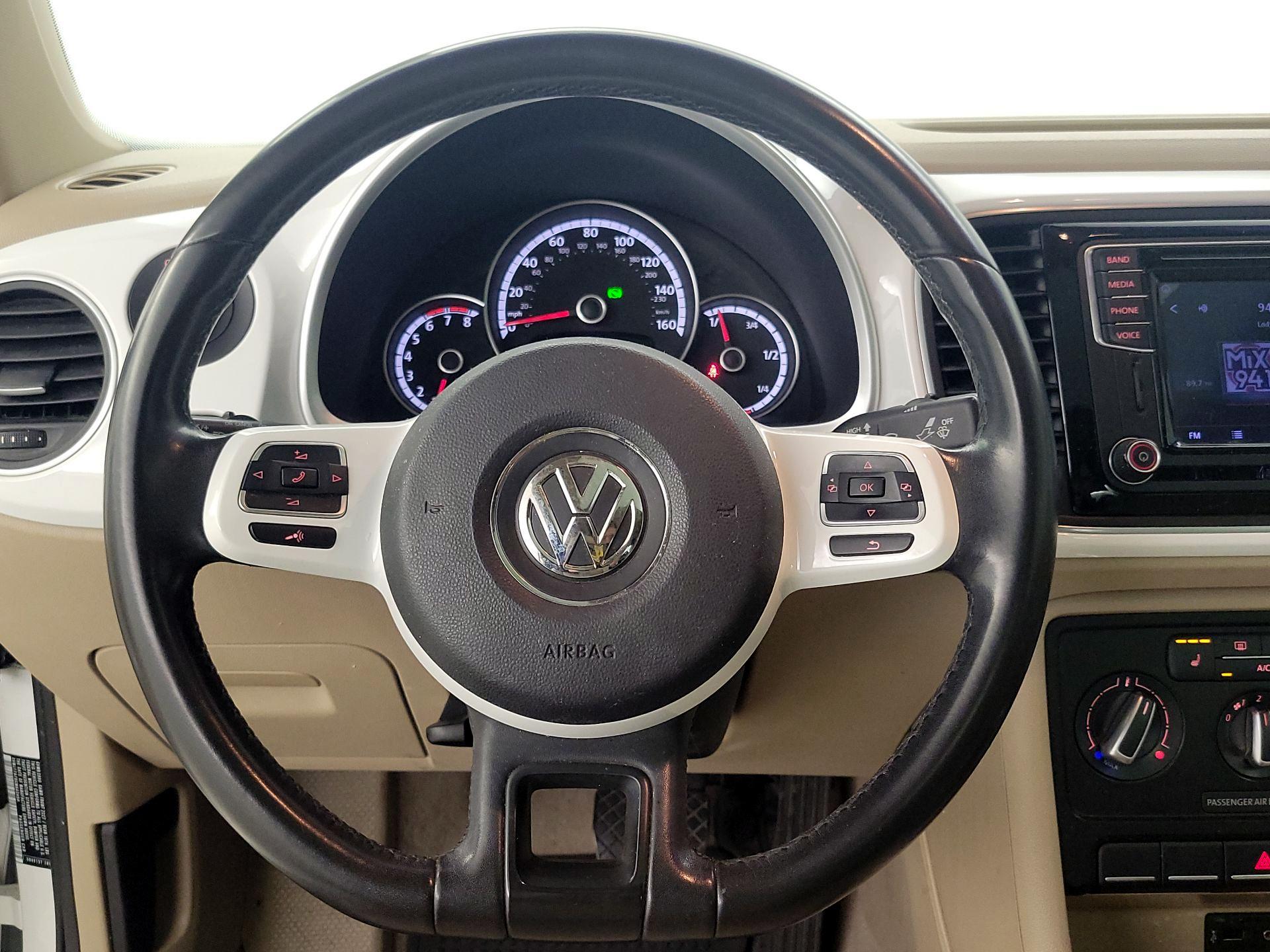 Thumbnail: 2016 Volkswagen Beetle - 10