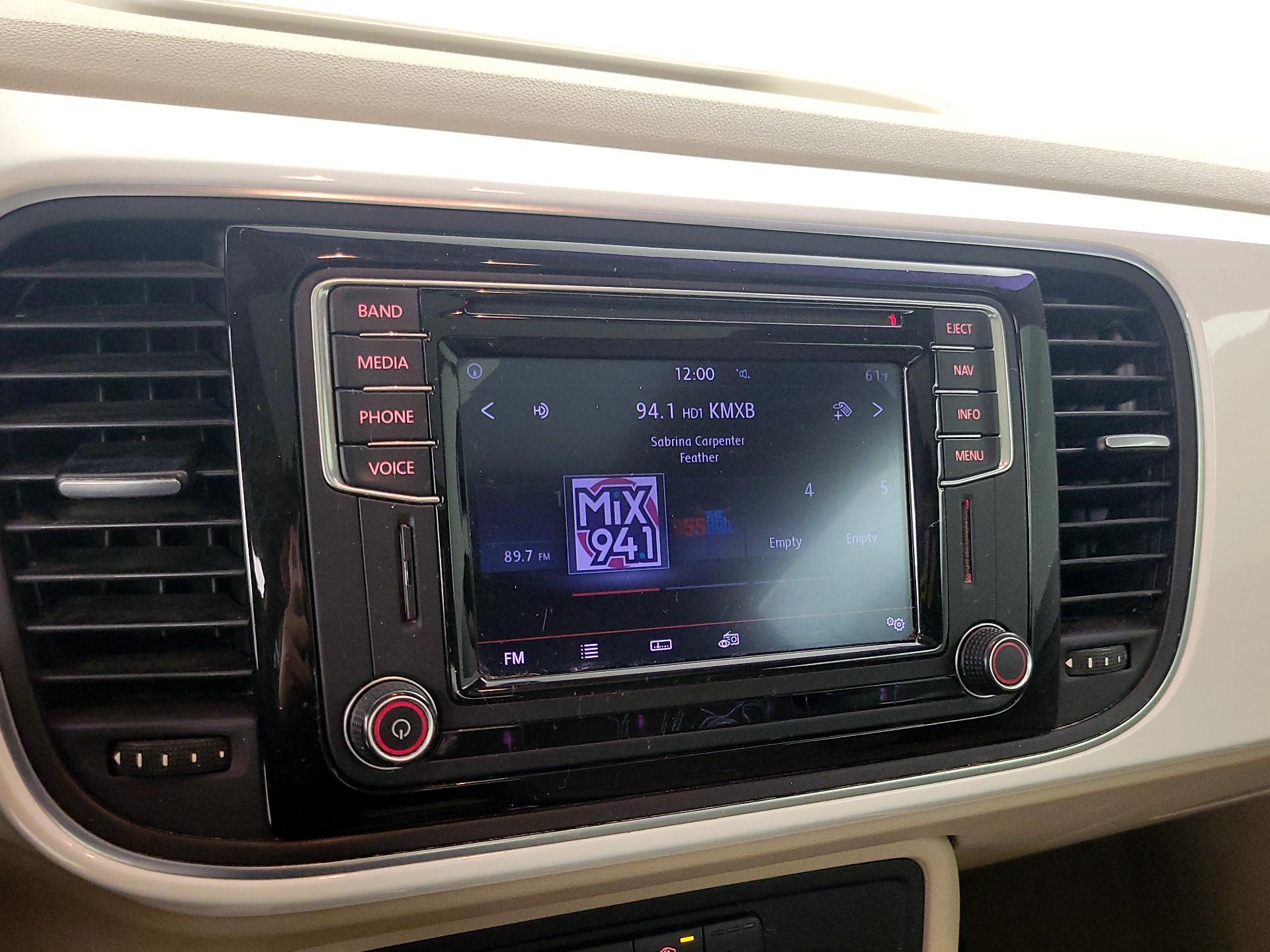 Thumbnail: 2016 Volkswagen Beetle - 16